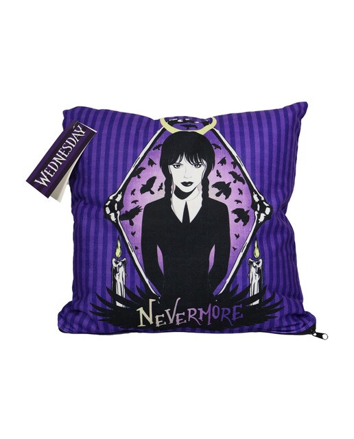 Almofada Quarta-feira Nevermore 1