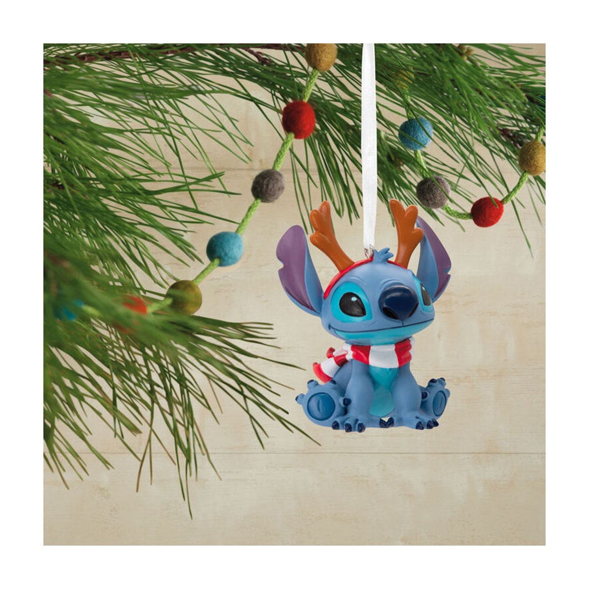 Figura 7 cm Stitch Reno Disney Hallmark 3