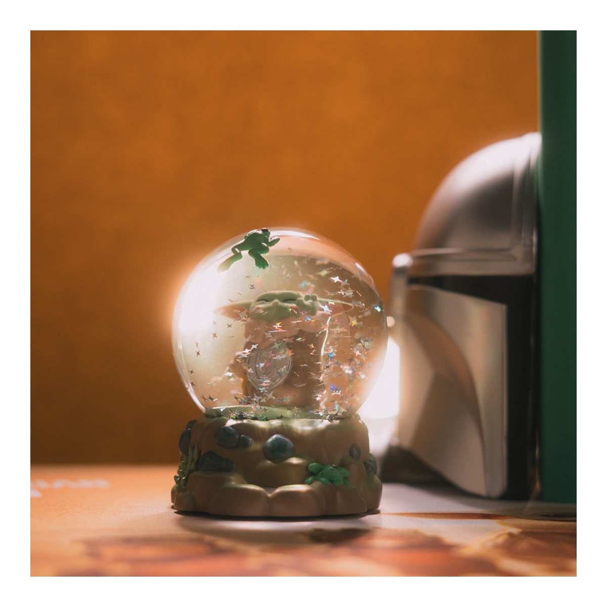 Bola de Nieve Grogu con Rana Star Wars The Mandalorian Erik Marrón-3