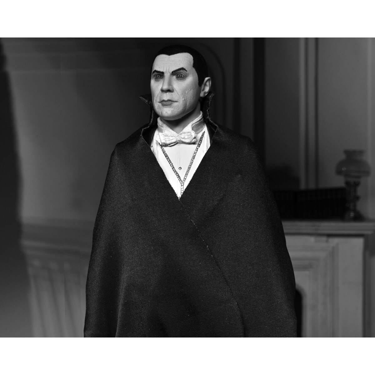 Figura de ação 18 cm Drácula branco e preto Neca 4