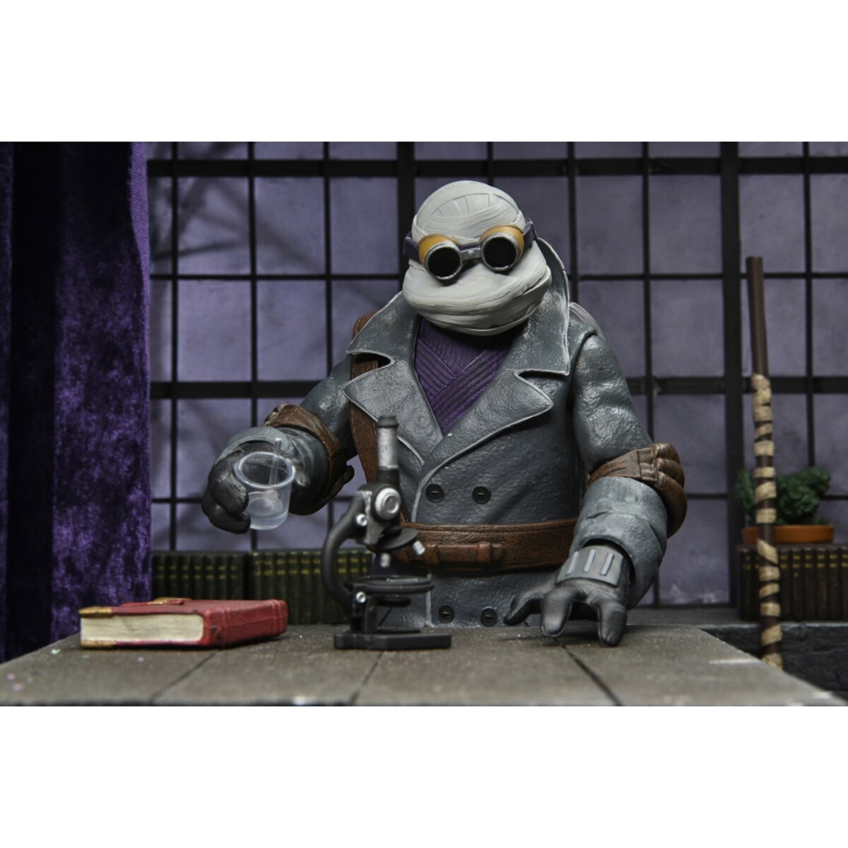 Figura de acción 18 cm Donatello invisible Tortugas Ninja Neca 7