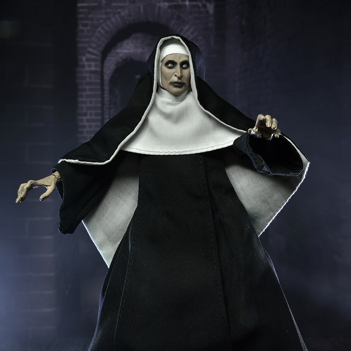 Figura 18 cm Valak La Monj Universo Expediente Warren Neca 9