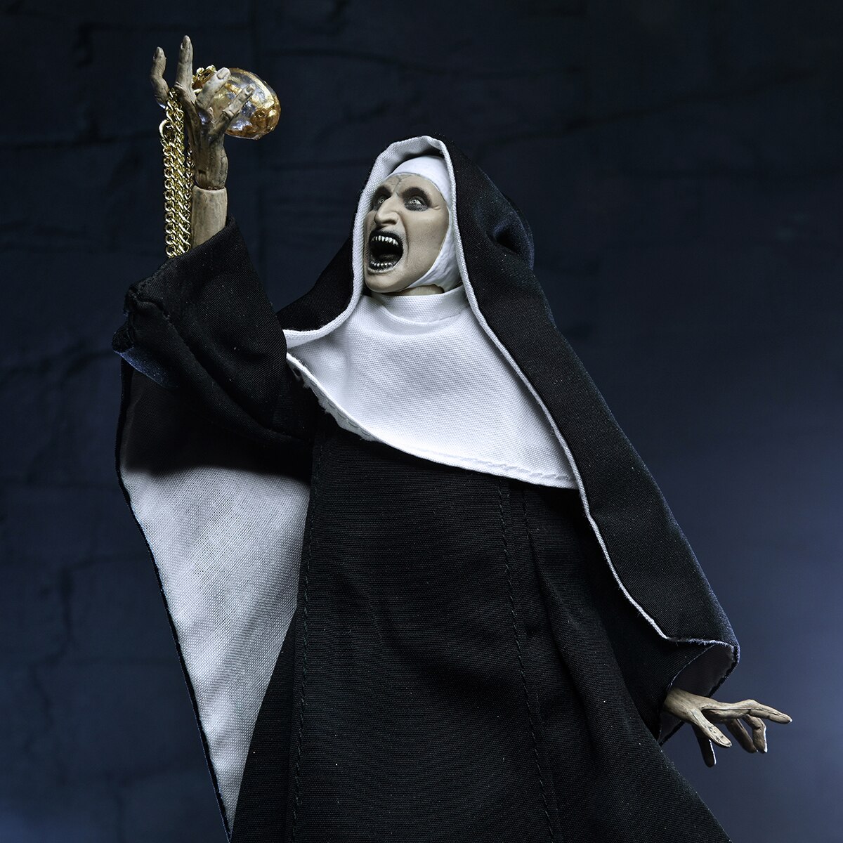 Figura 18 cm Valak La Monj Universo Expediente Warren Neca 10