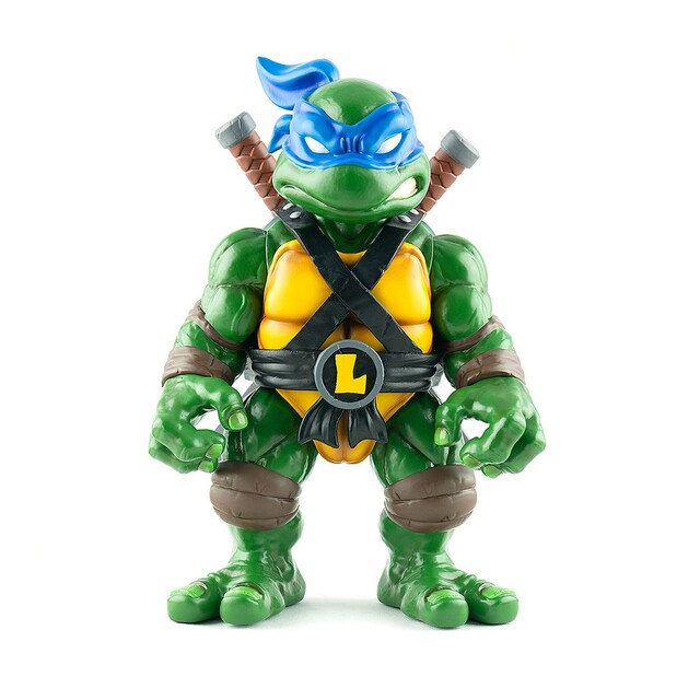 Imagem 0 de Figura Leonardo Mondo 37 cm Tartarugas Ninja Funko