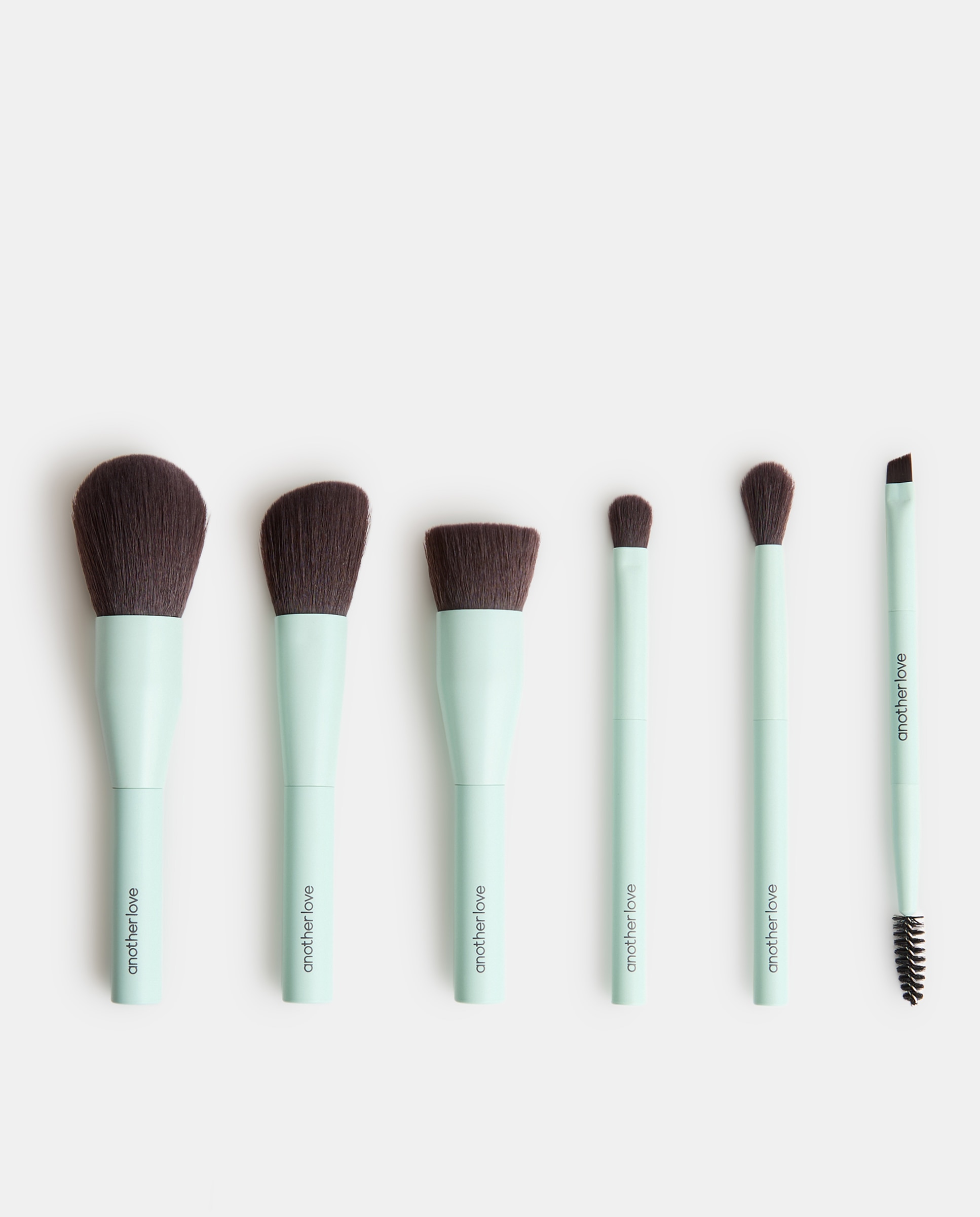 Imagen 0 de Set 6 Brochas y Pinceles de Viaje Menta Another Love