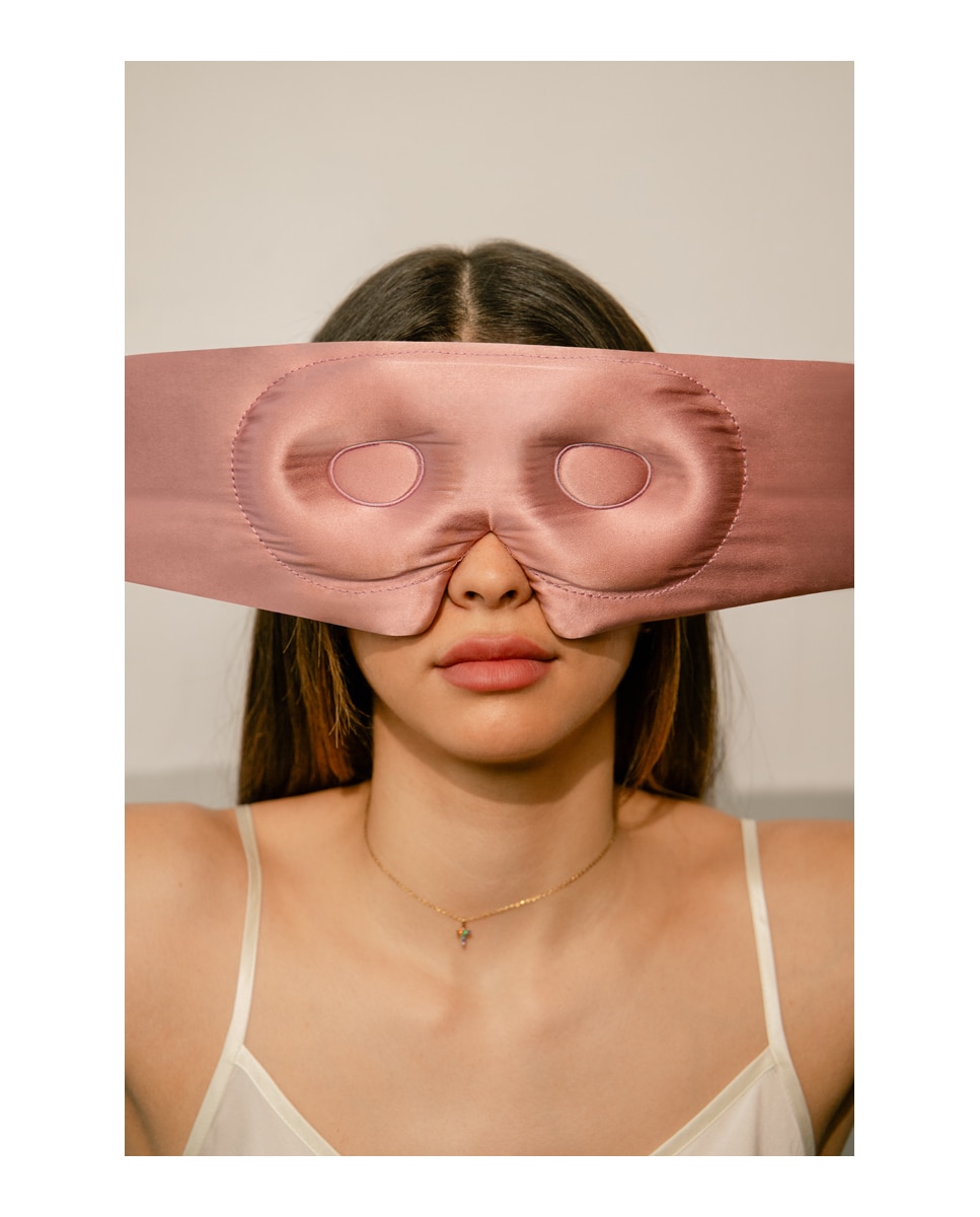 Imagen 8 de Antifaz de Seda Protección de Pestañas Damask Rose Drowsy