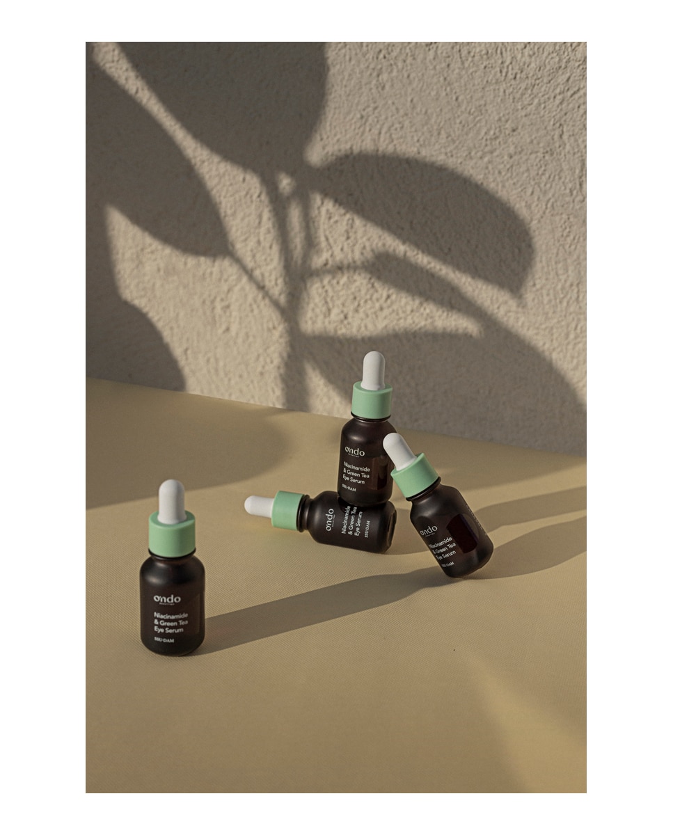 Imagen 2 de Sérum de Ojos SSU-DAM Niacinamida y Té Verde 15 ml Ondo Beauty - 15 ml