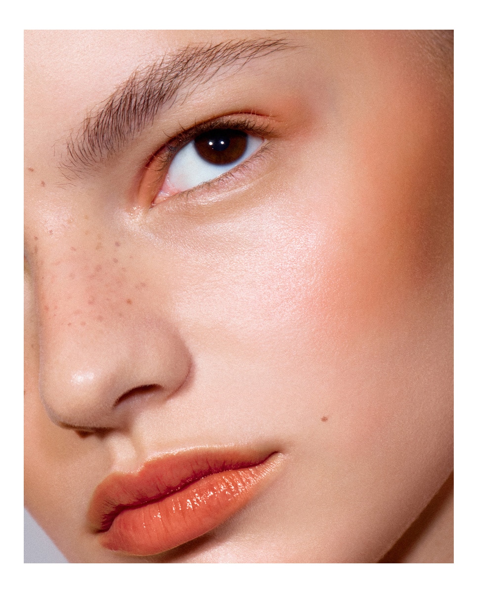 Imagen 3 de Bálsamo Hidratante para nutrir labios y mejillas 8g Rowse - Balm
Coral Blush - Balm
Coral Blush -