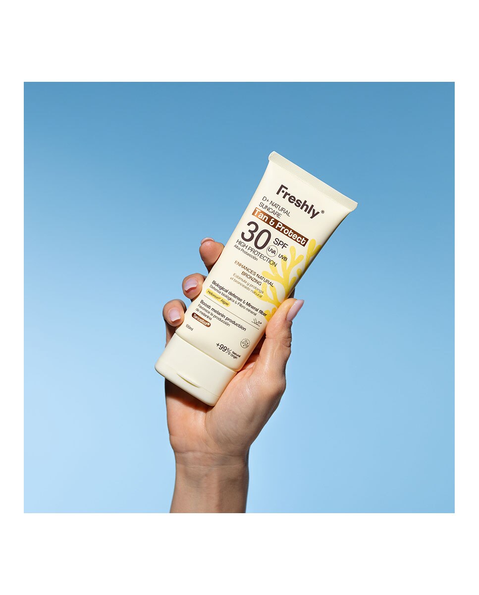 Fotoprotector autobronceador natural SPF 30 D+ Natural Suncare Tan & Protect 100 ml Freshly Cosmetics - 100 ml 4