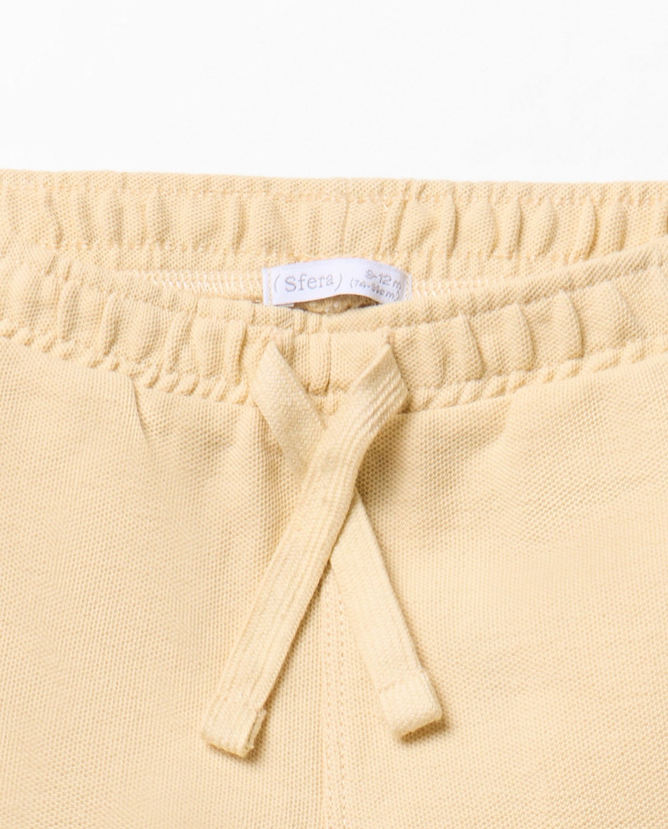 Bermudas de Algodão Piqué Amarelo-4
