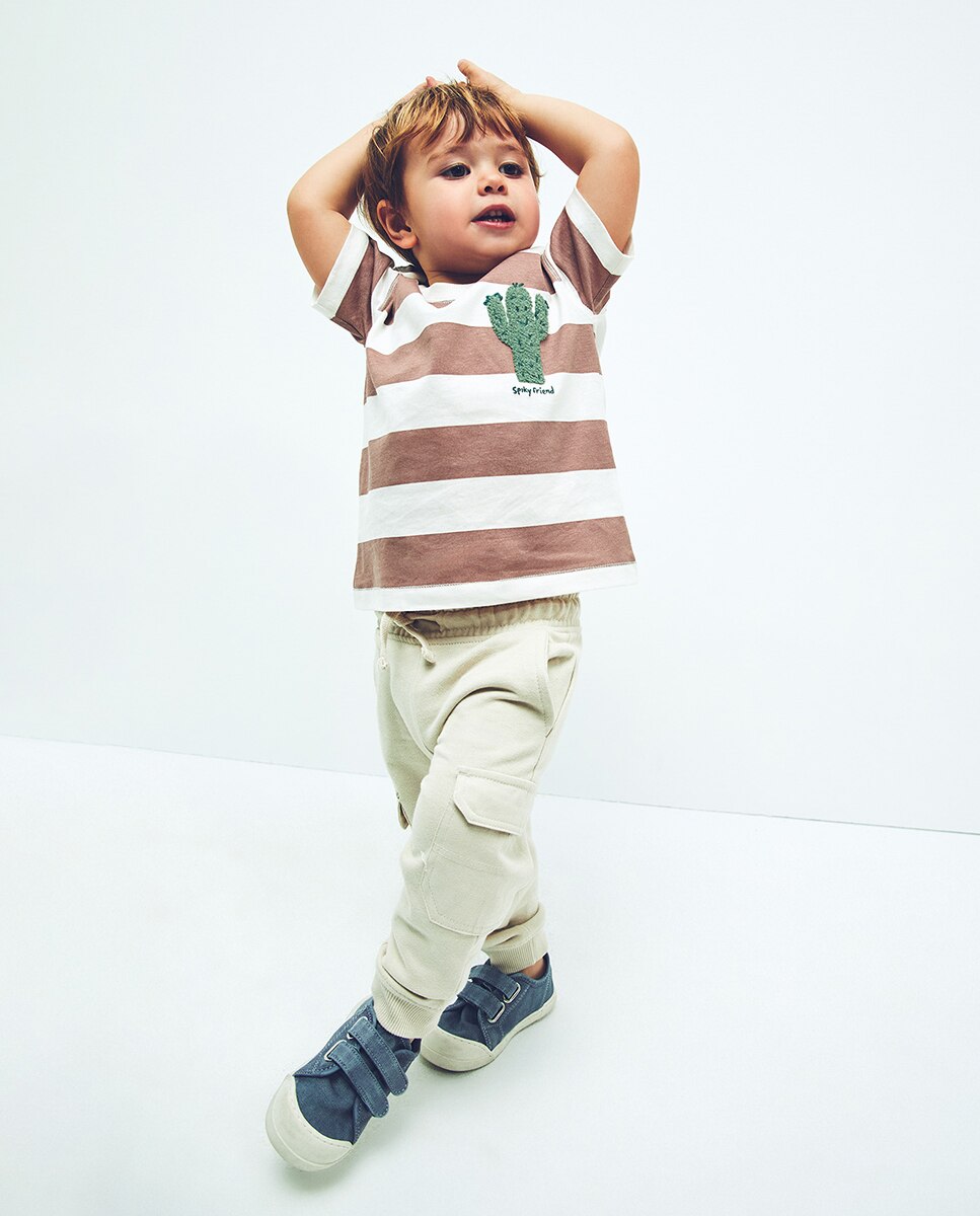 T-shirt às riscas Sfera Bege-2