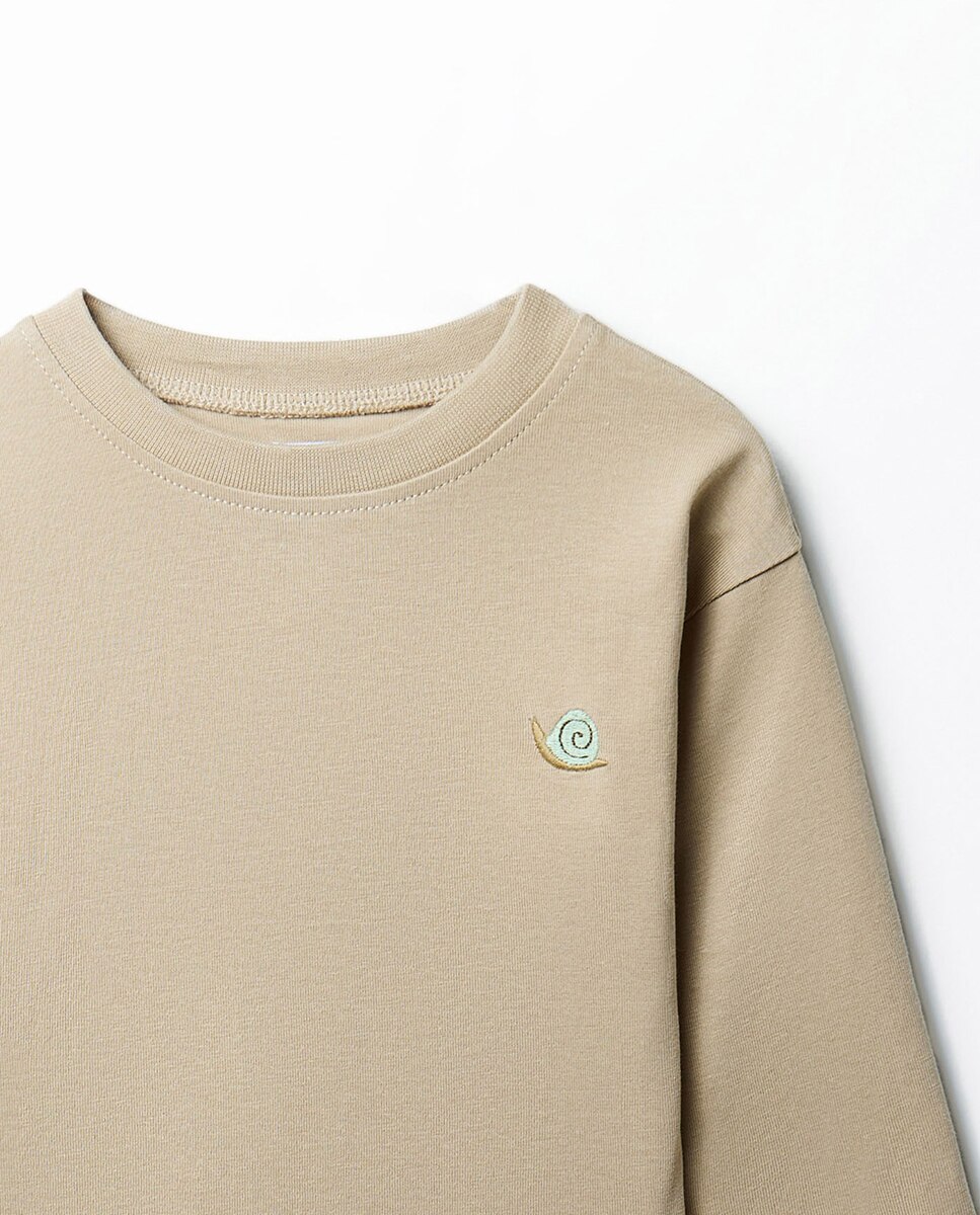 T-shirt Lisa com Bordado Sfera Bege-2