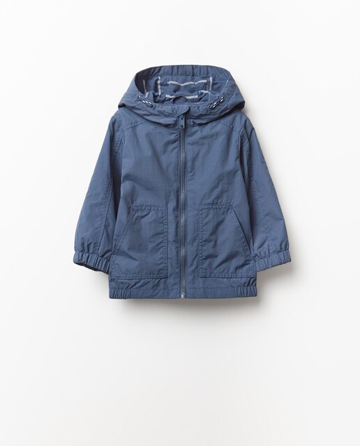 Imagen 0 de Cortavientos liso bolsillos