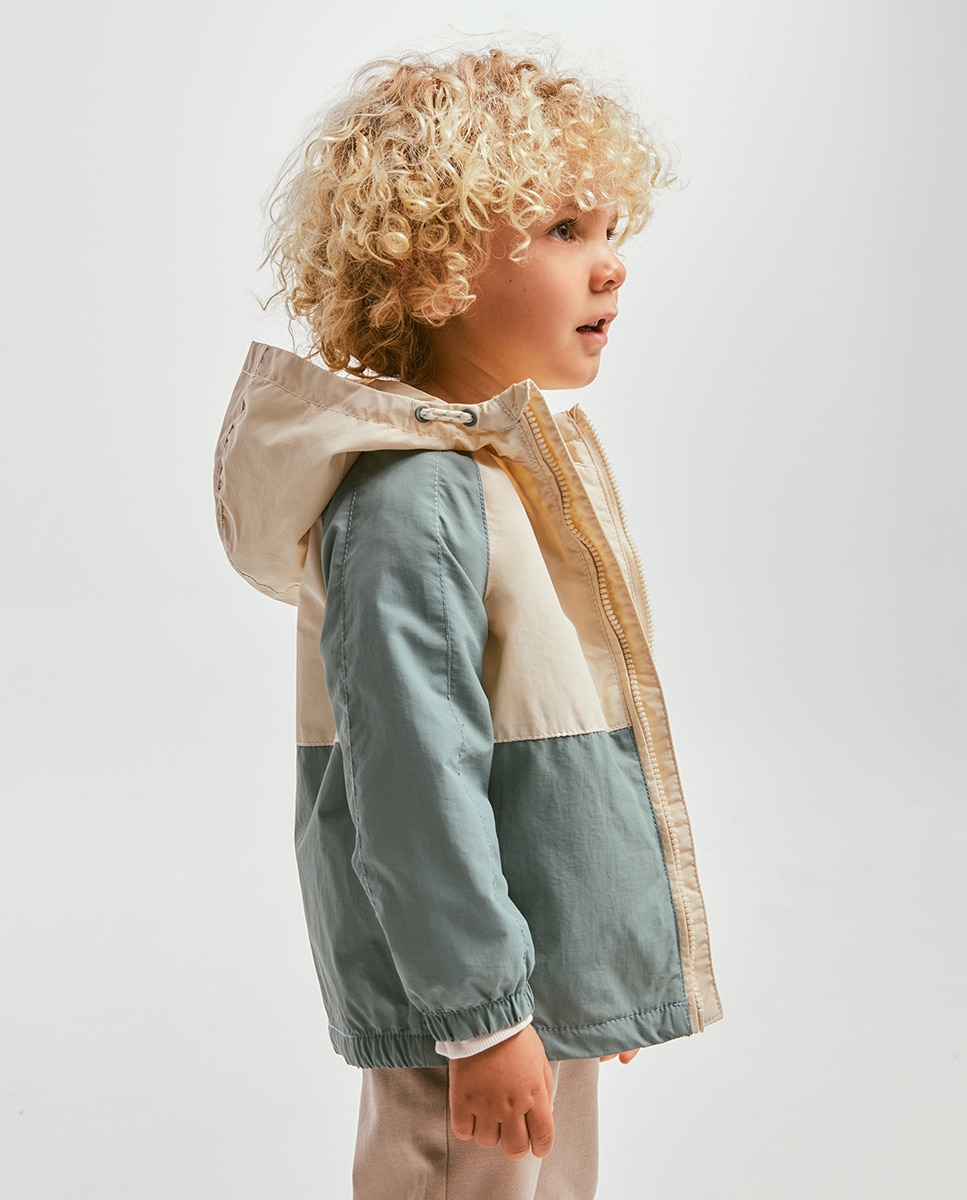 Imagem 0 de Corta-Vento com Capuz