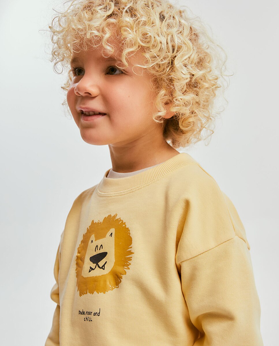 Sweatshirt com Estampado de Leão Amarelo-2