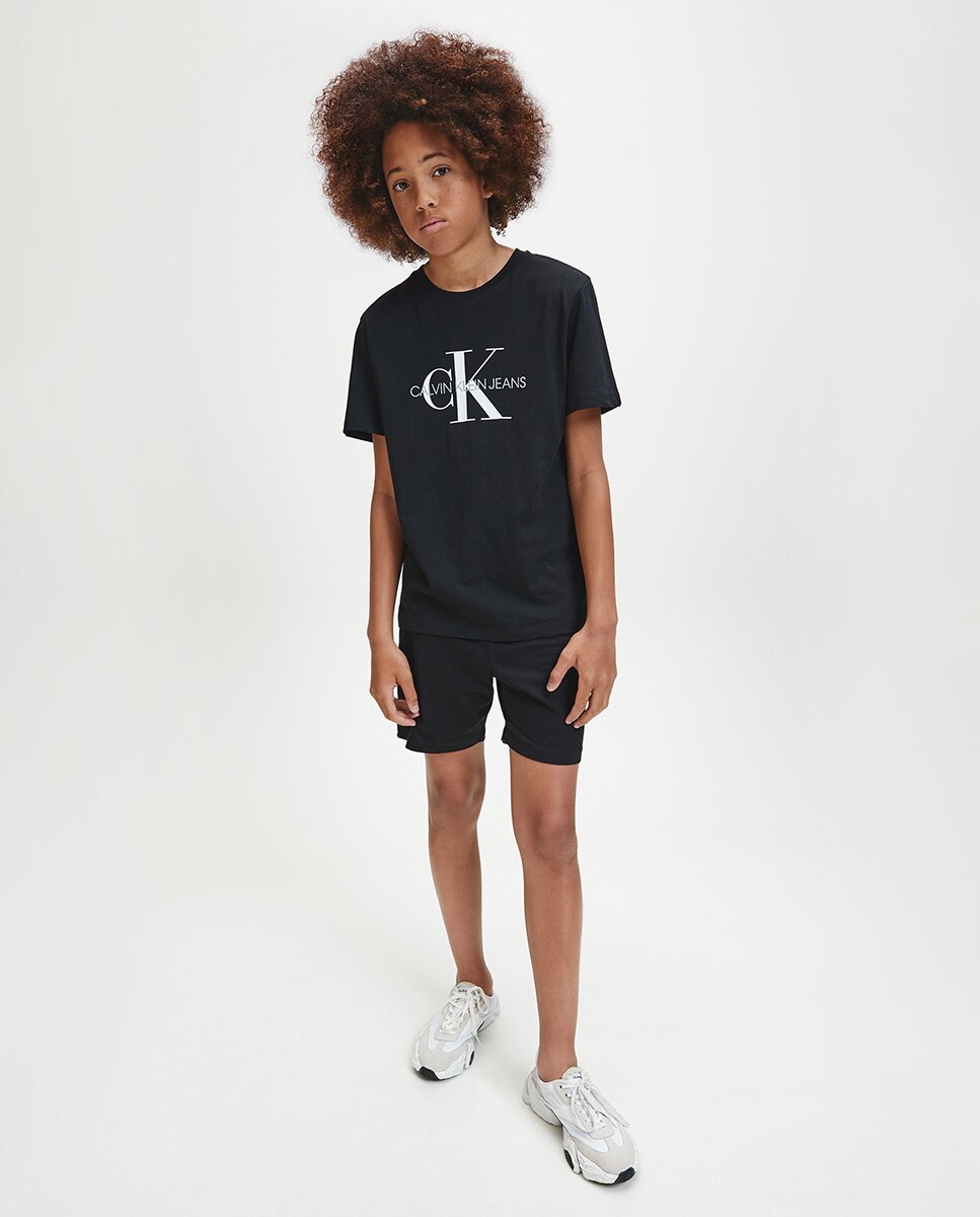 T-shirt de menino Calvin Klein preta com estampado Preto-4