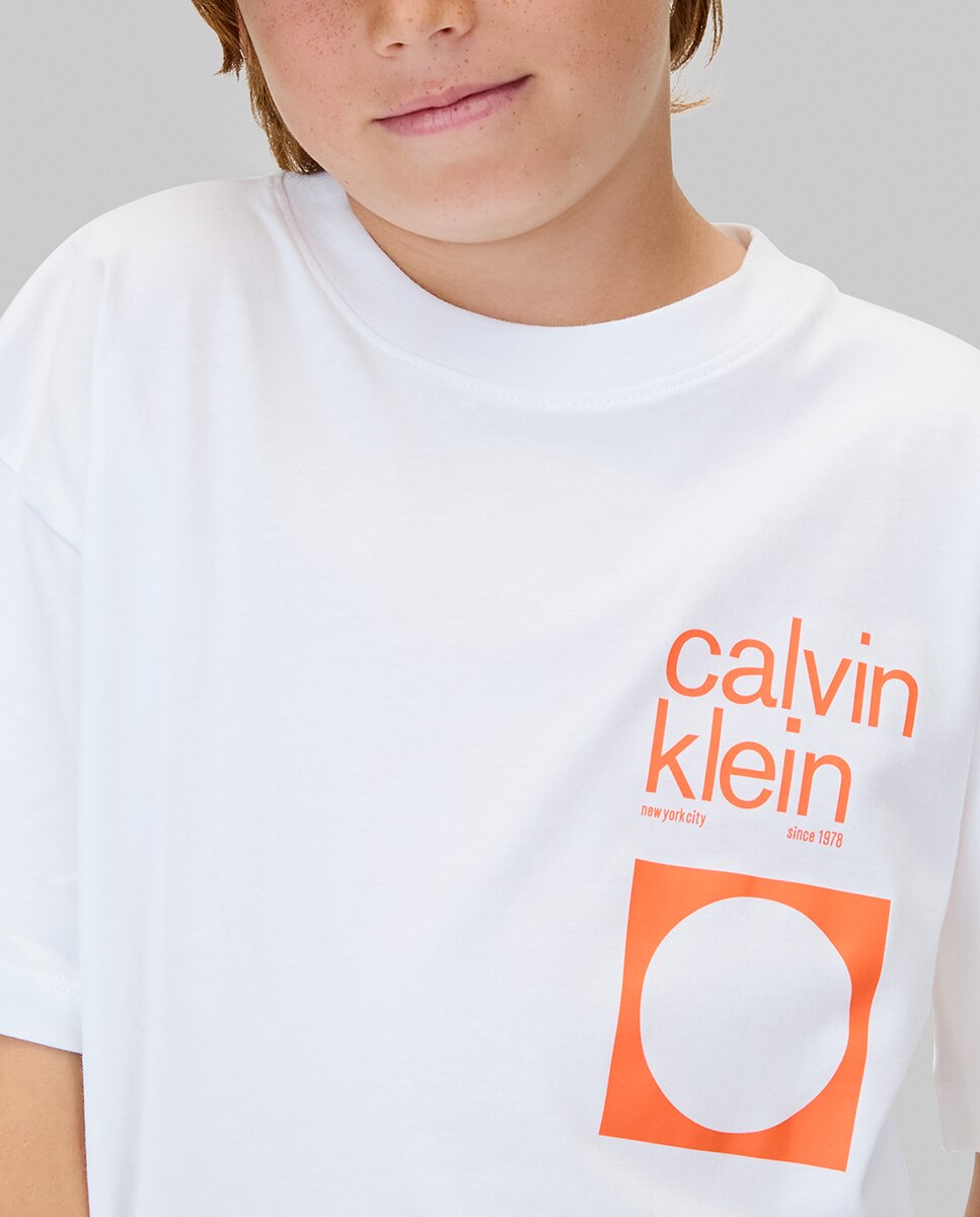 T-shirt com Ilustração nas Costas Branco-4