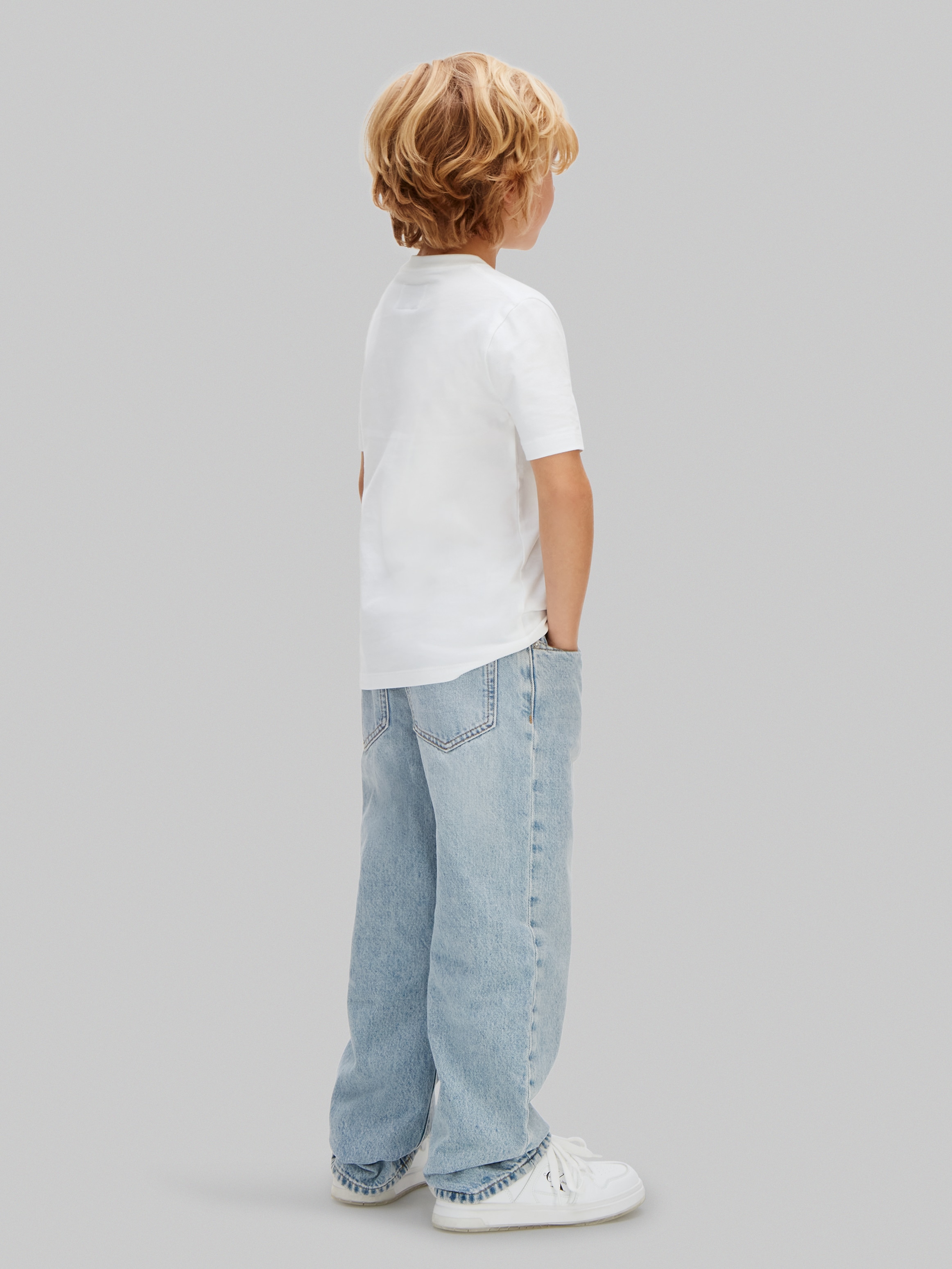 T-shirt com Logótipo Grande Calvin Klein Branco-2
