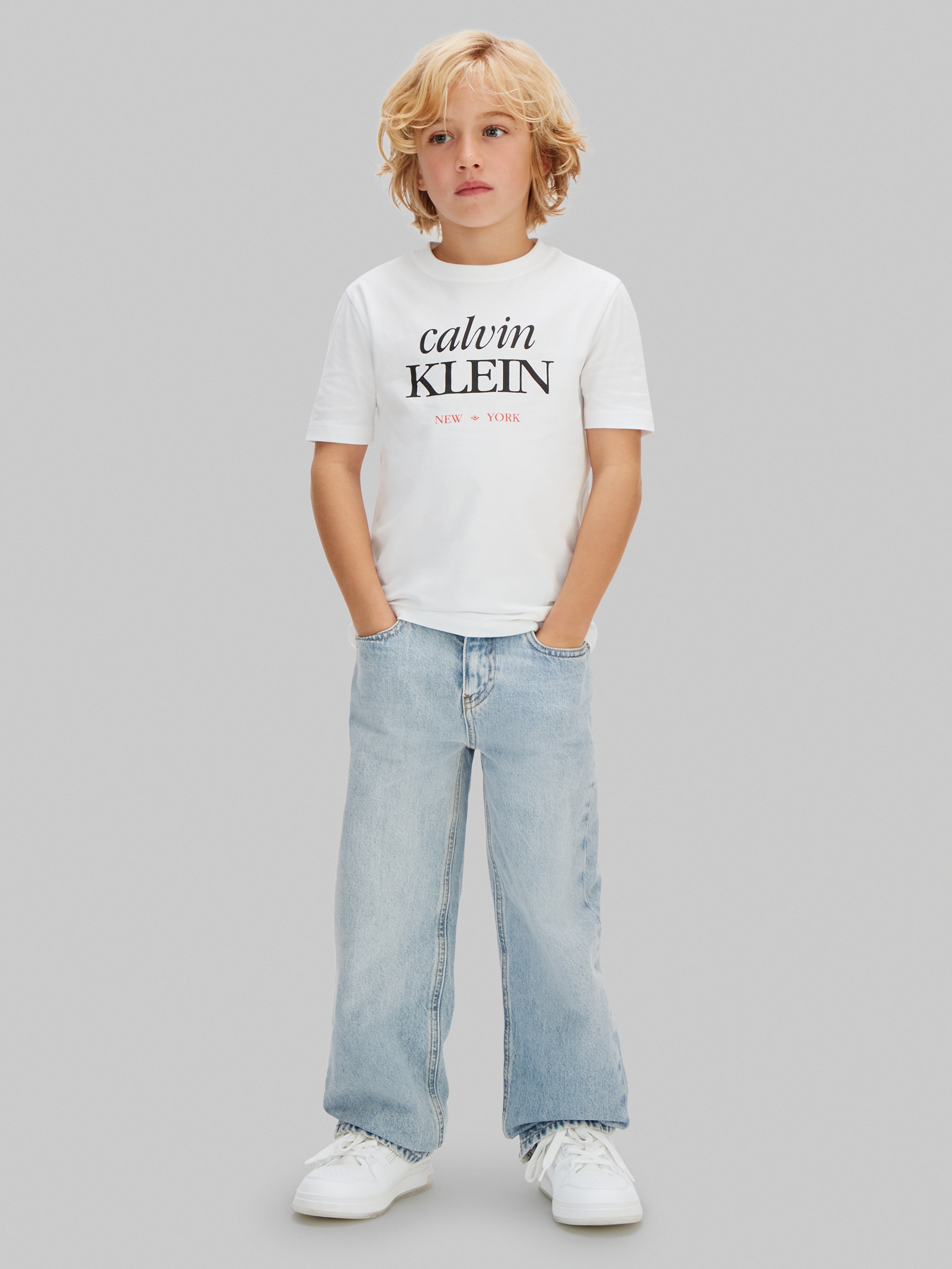 T-shirt com Logótipo Grande Calvin Klein Branco-3