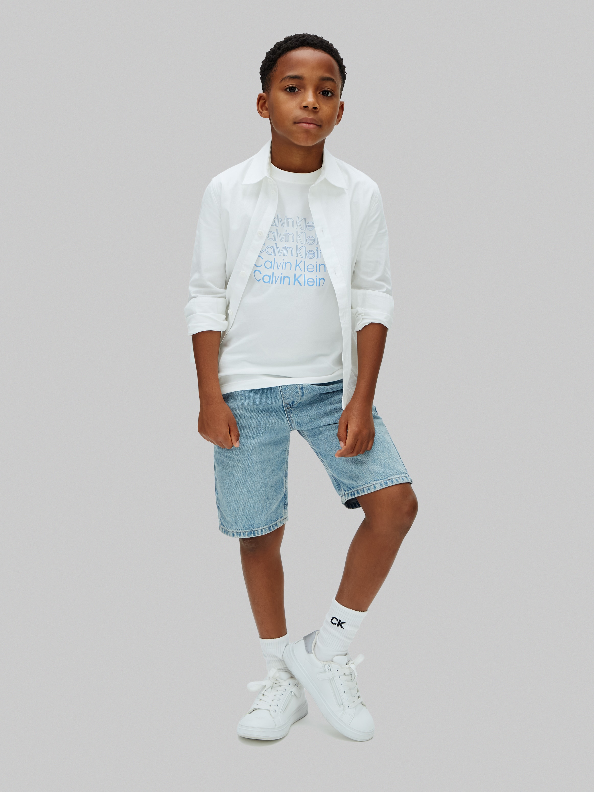 T-shirt com Logótipo Múltiplo Calvin Klein Branco-4