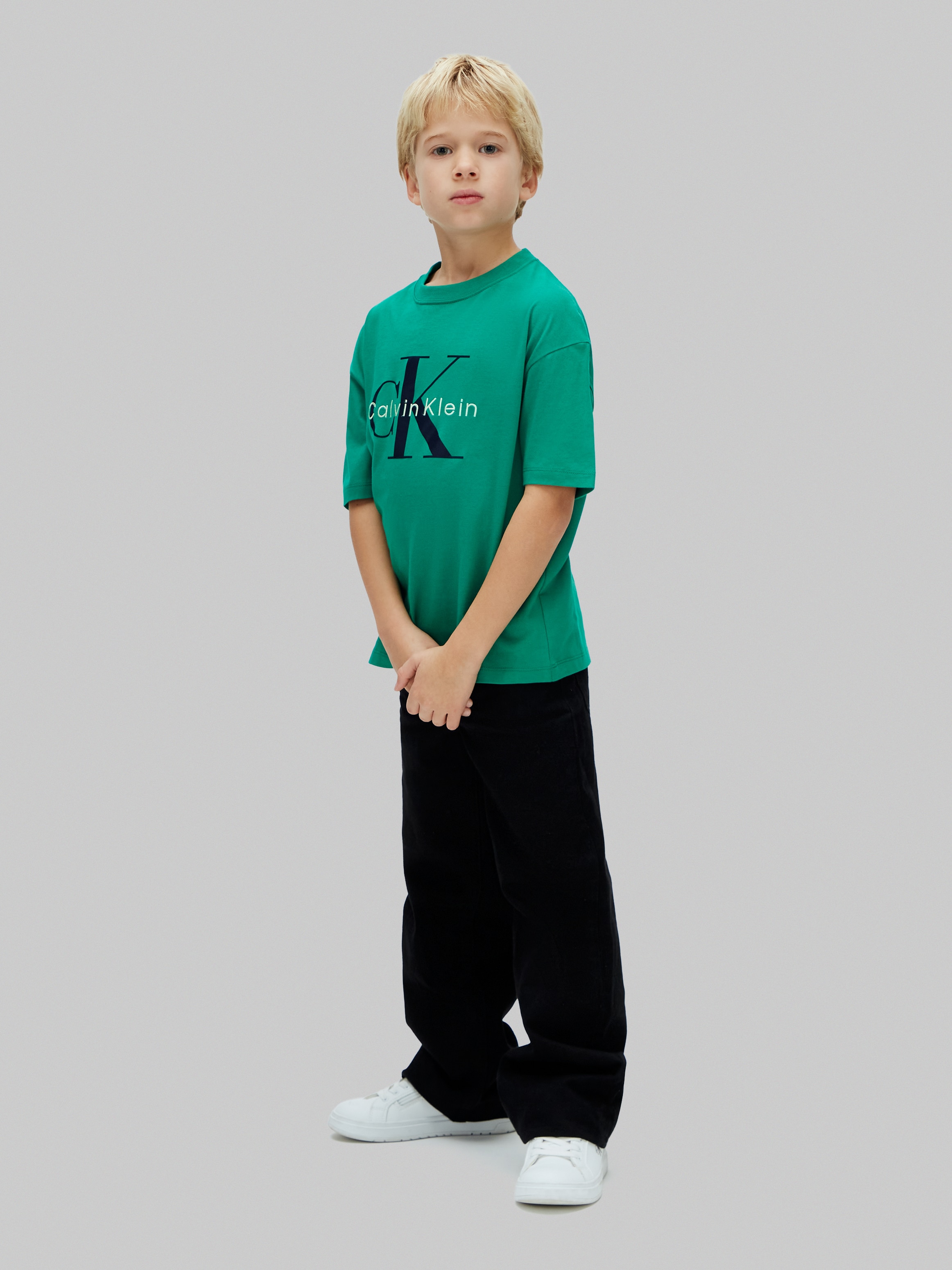 T-shirt com Monograma Calvin Klein Verde-3