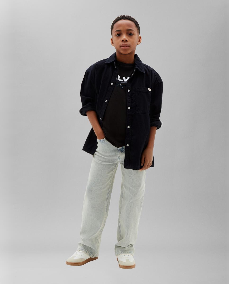 T-shirt com Ilustração Preto-4