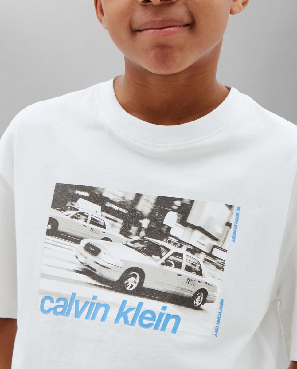 T-shirt com Ilustração Branco-3