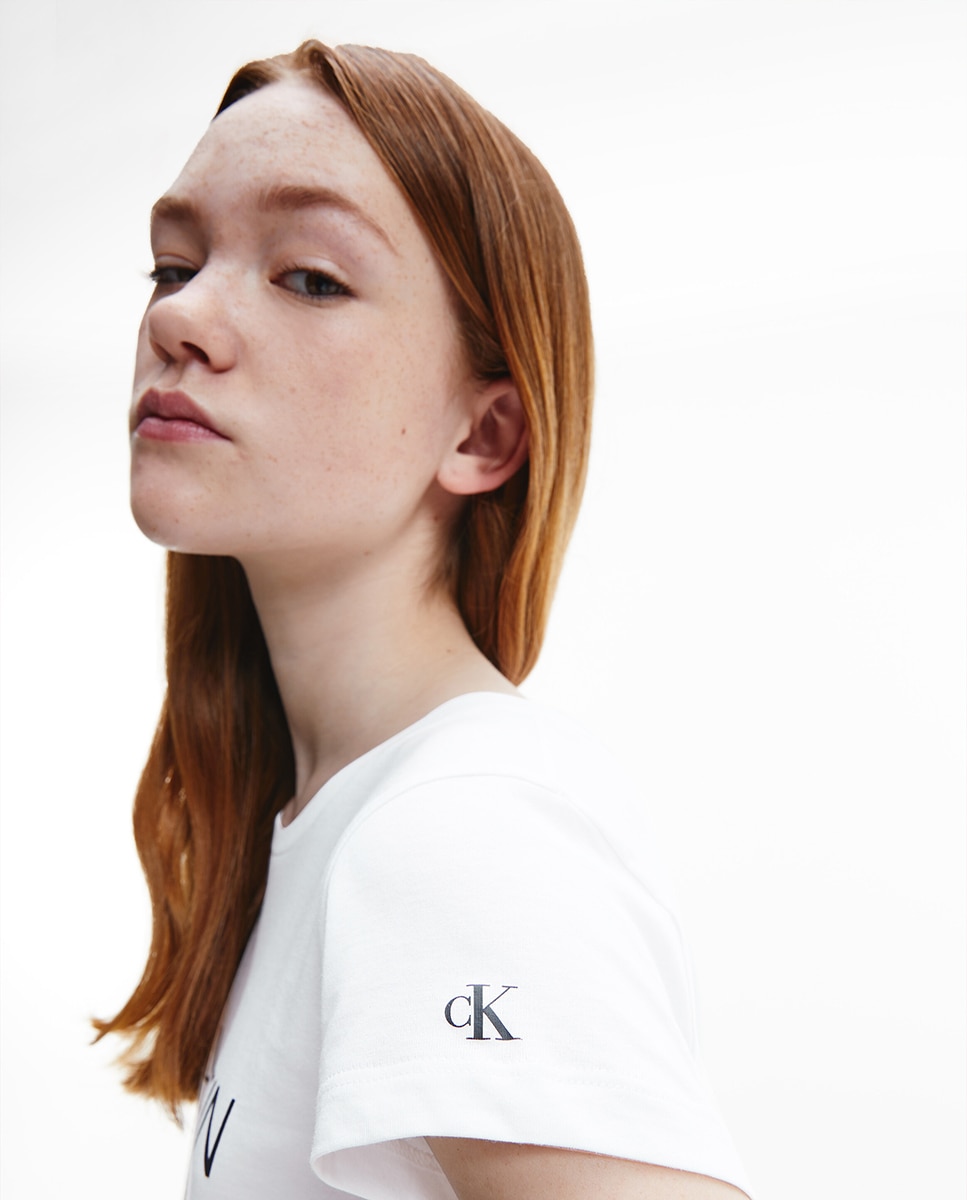 T-shirt de menina em branco com estampado Calvin Klein Branco-3