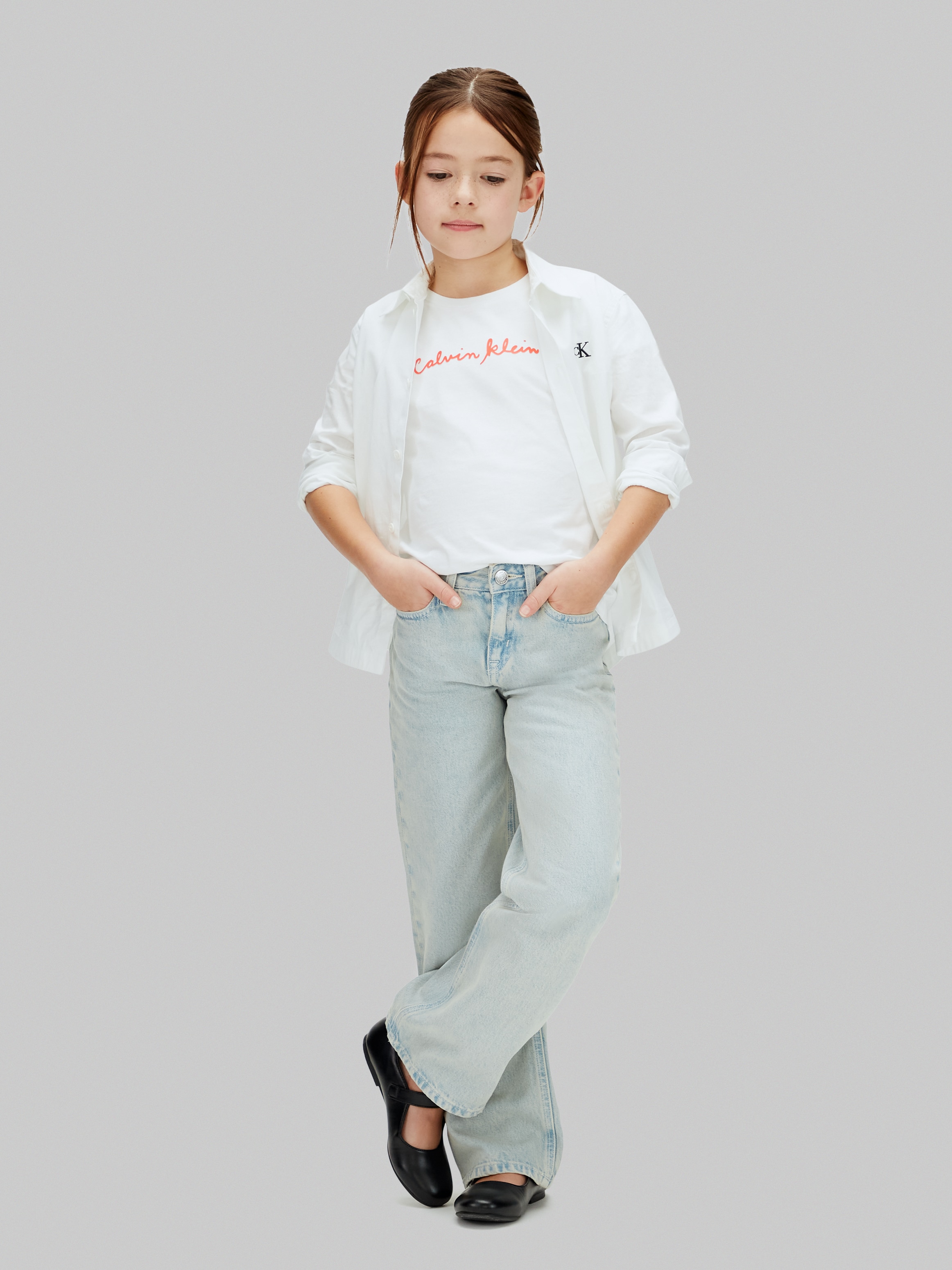T-shirt Slim Fit com Logótipo Script Calvin Klein Branco-3