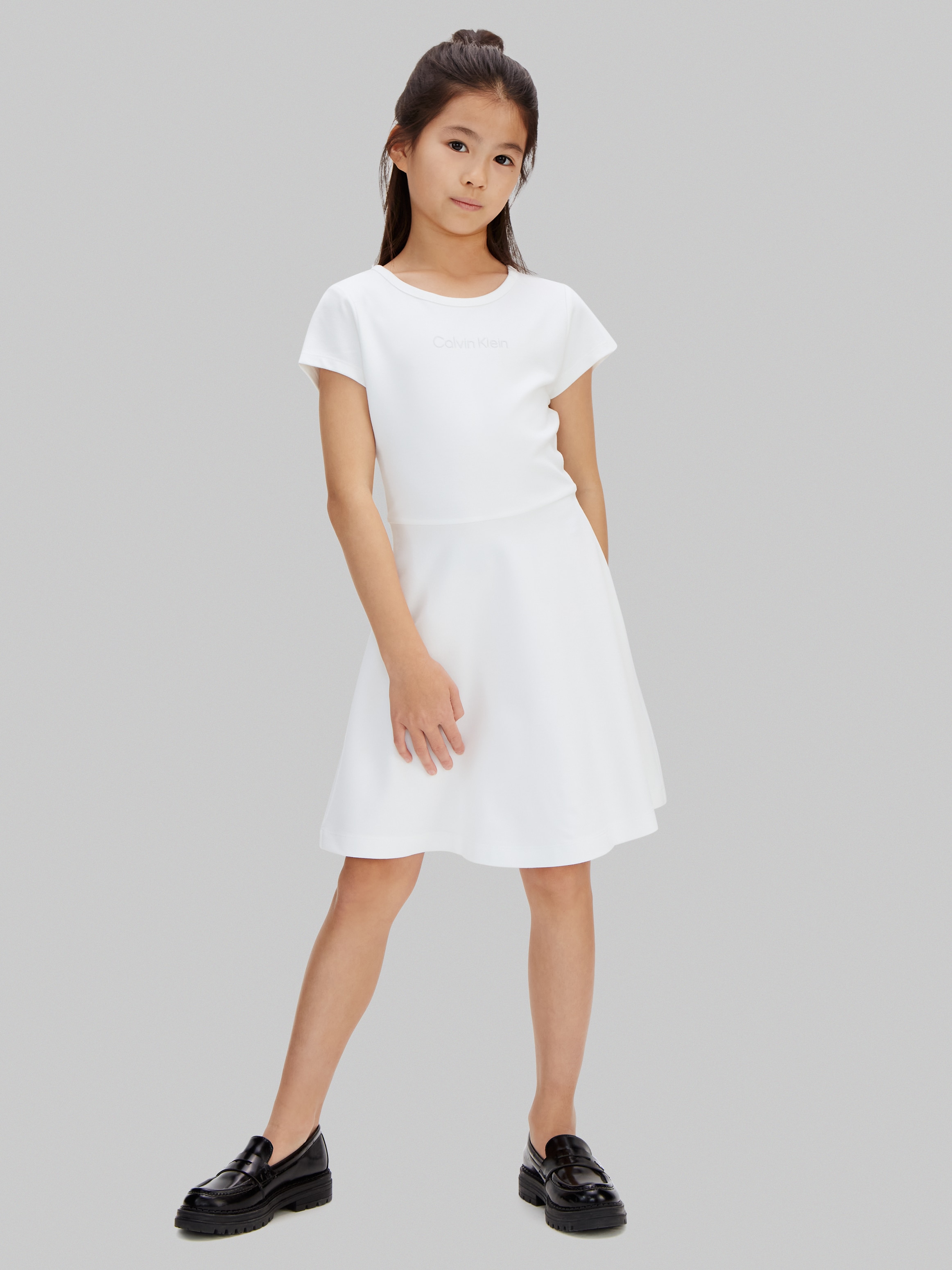 Imagem 0 de Vestido Cintado com Manga Curta