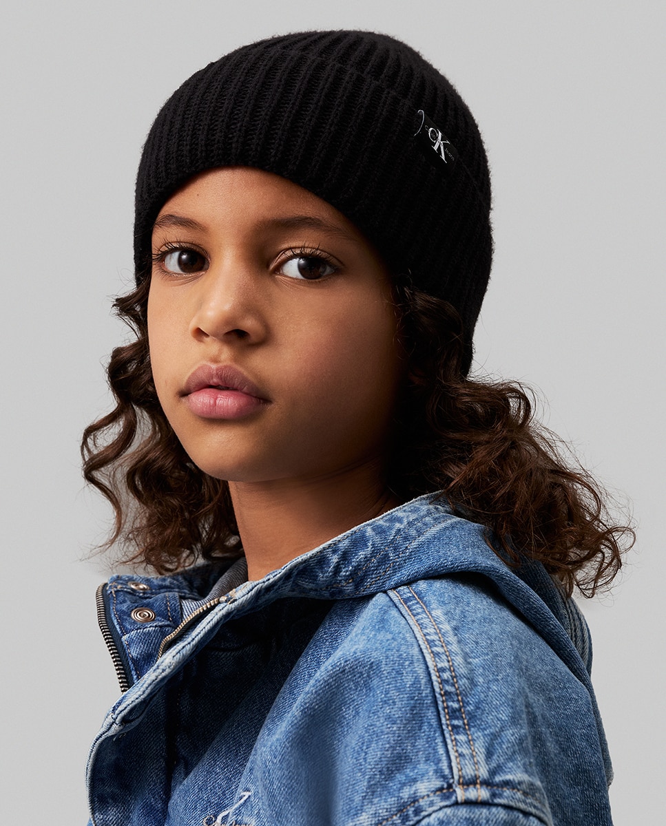 Gorro Unissexo Canelado com Logótipo Preto-7