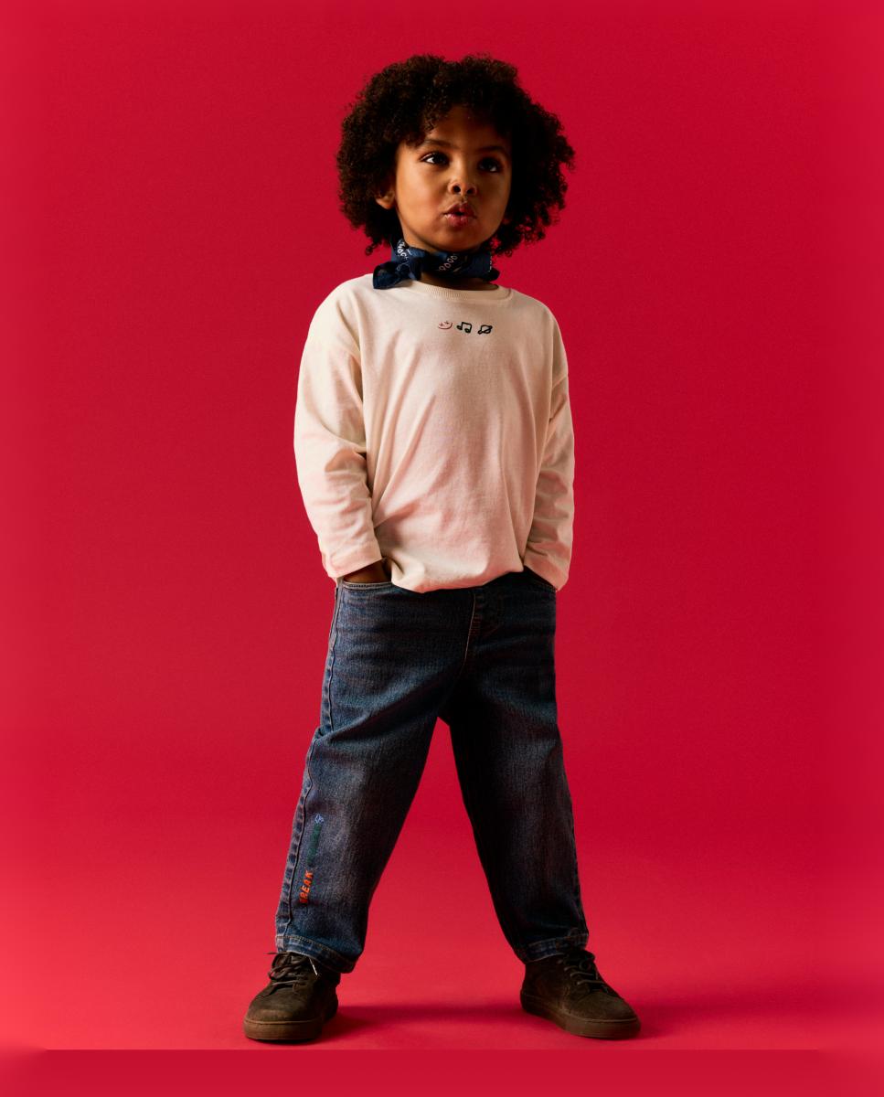 Imagem 0 de Jeans com Texto