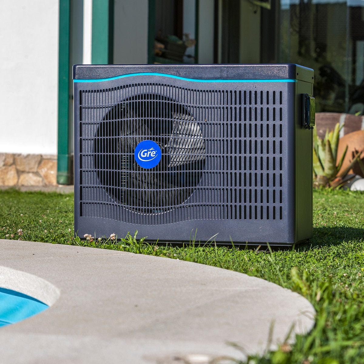 Bomba de calor Full Inverter con conectividad  piscinas de hasta 45 m3 7 KW Gris / Azul-3