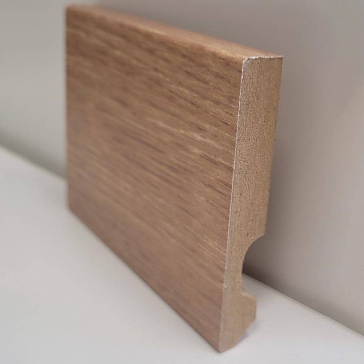 Imagen 0 de Rodapie MDF 2400x80x12 Canto Cuadrado Roble REF. C021