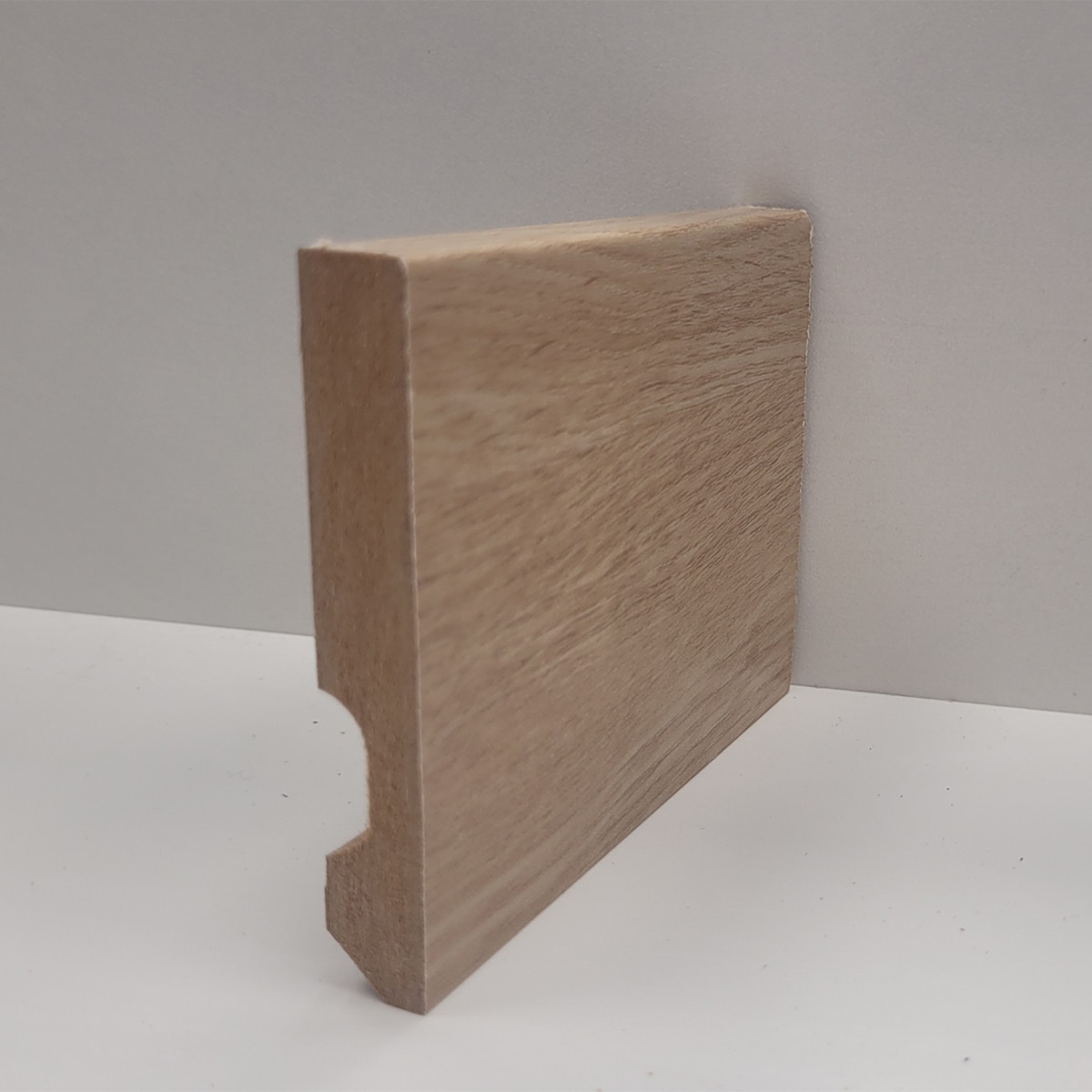 Imagen 0 de Rodapie MDF 2400x80x12 Canto Cuadrado Roble REF. C187