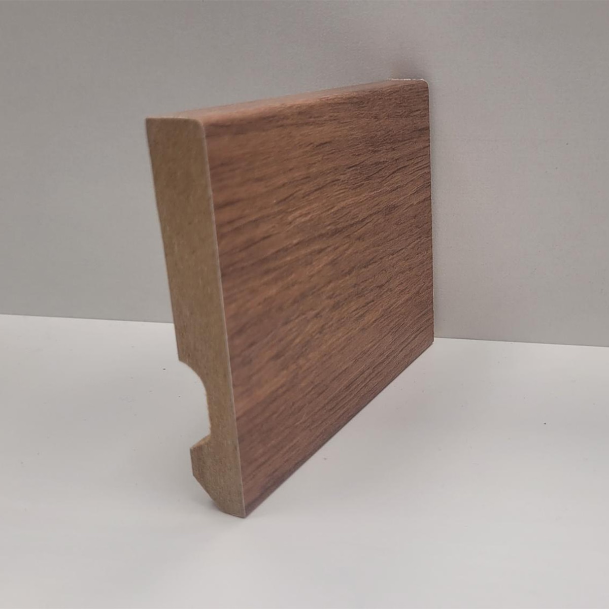 Imagen 0 de Rodapie MDF 2400x80x12 Canto Cuadrado Roble REF. C156
