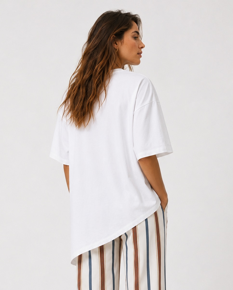 T-shirt com Desenho Assimétrico Branco-2