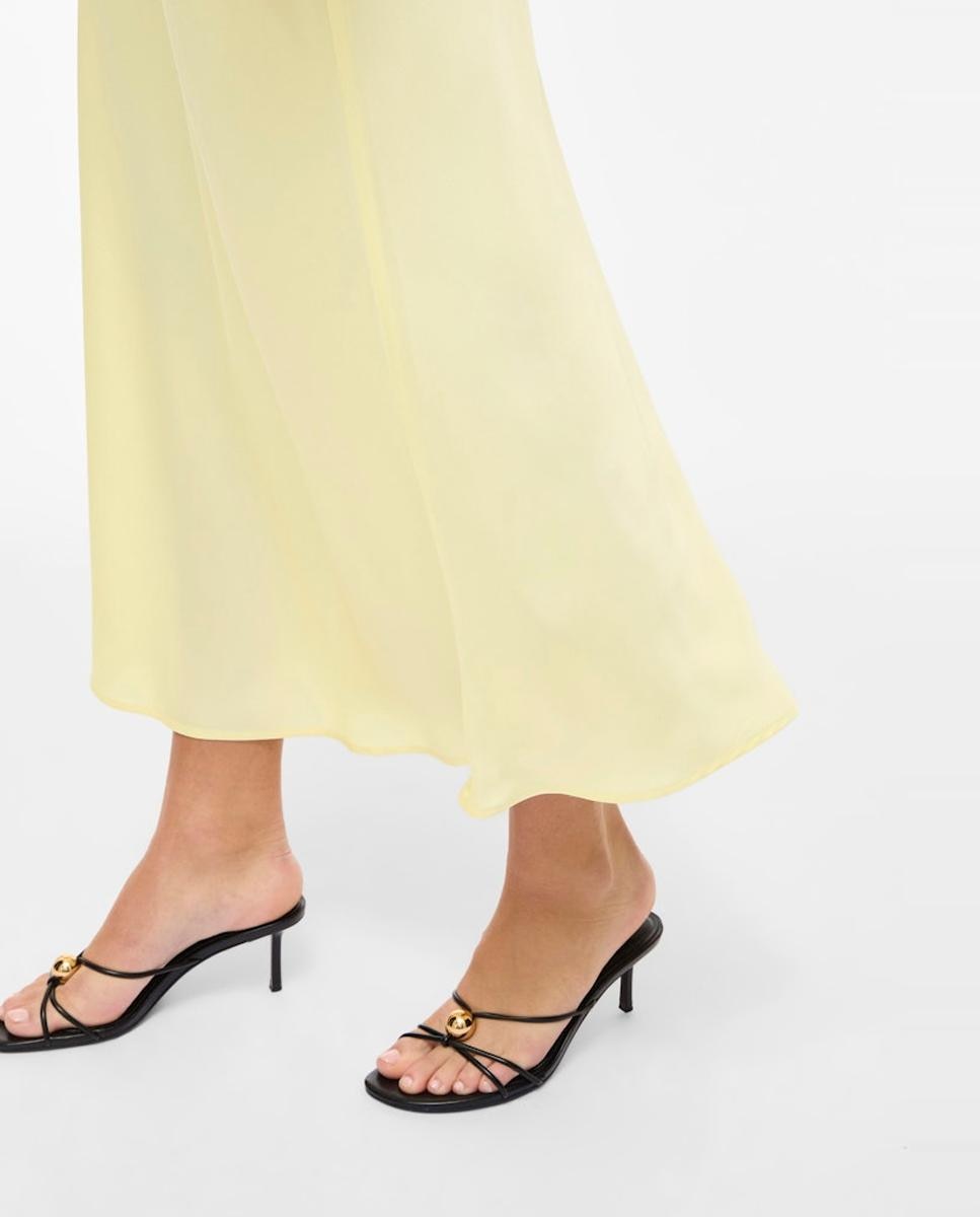 Saia Midi Fluida Acetinada Amarelo-5