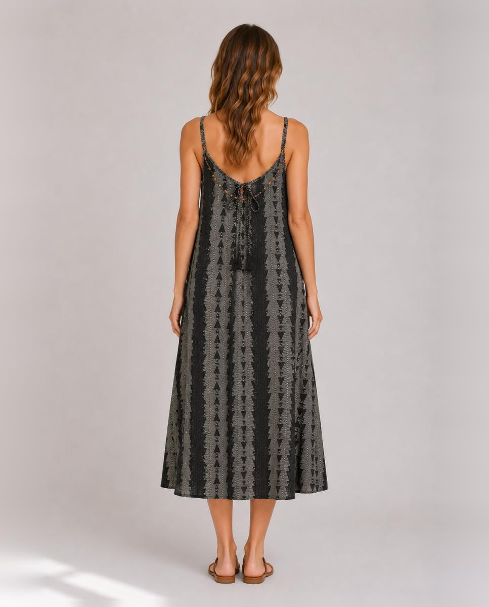 Vestido pelo Tornozelo sem Mangas e com Decote Redondo Largo Branco-3