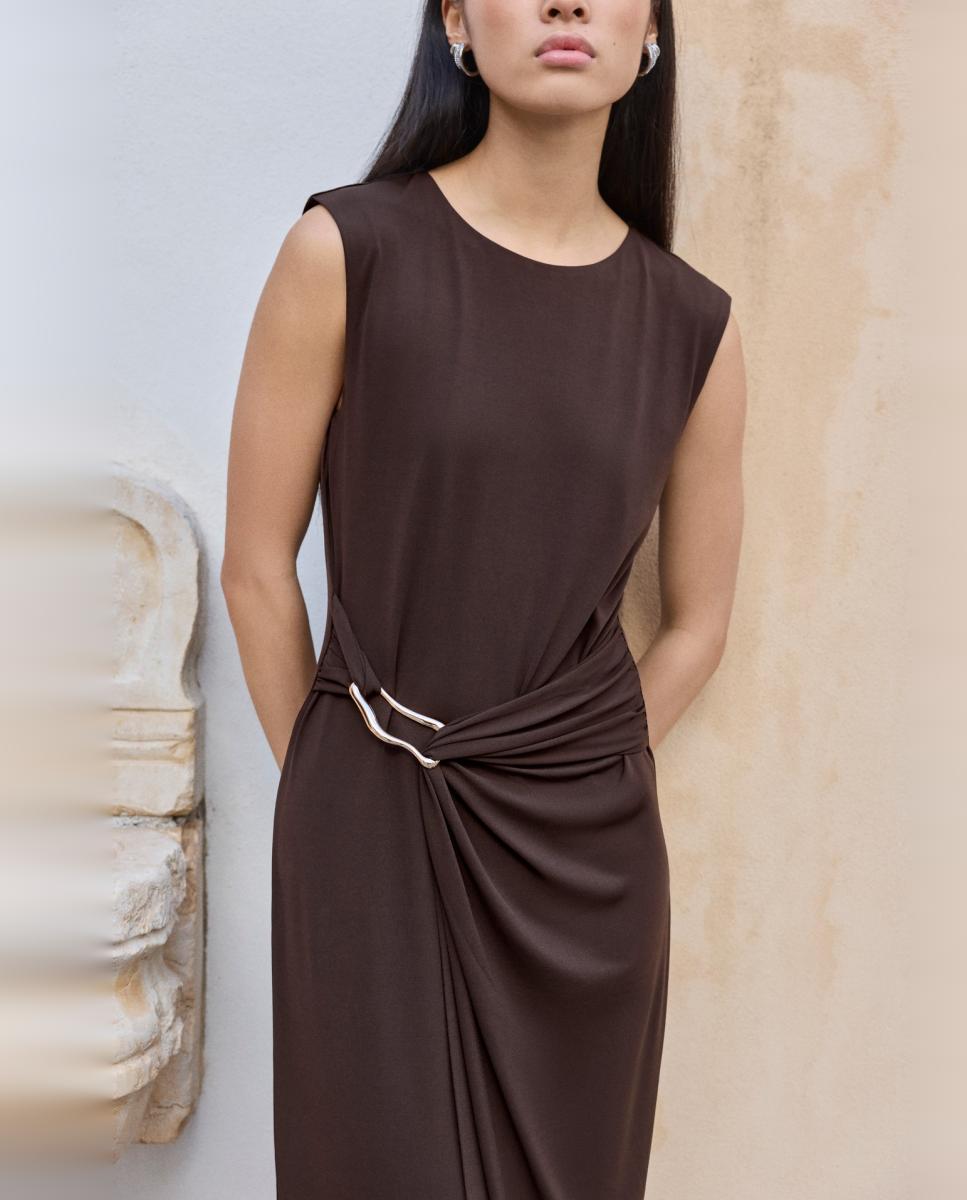 Vestido Midi sem Mangas e com Franzido Preto-2