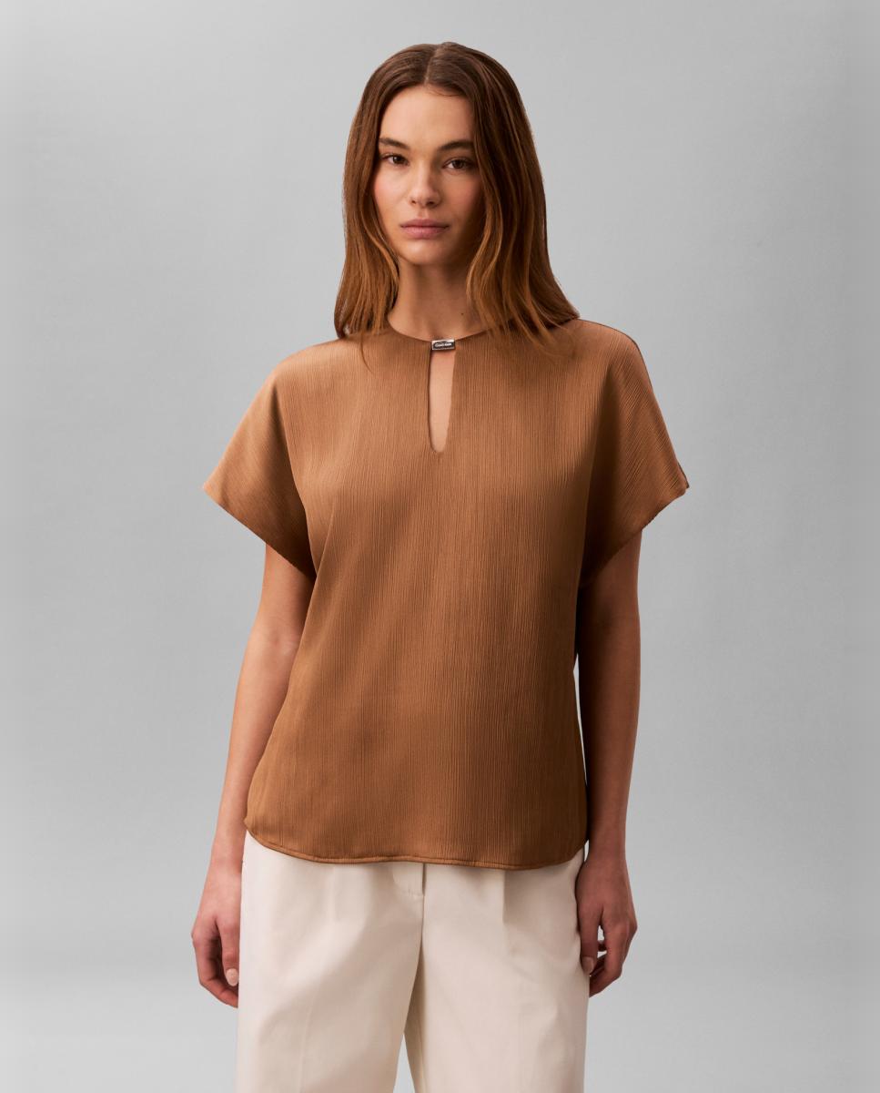 Imagem 0 de Blusa Plissada com Detalhe Metalizado