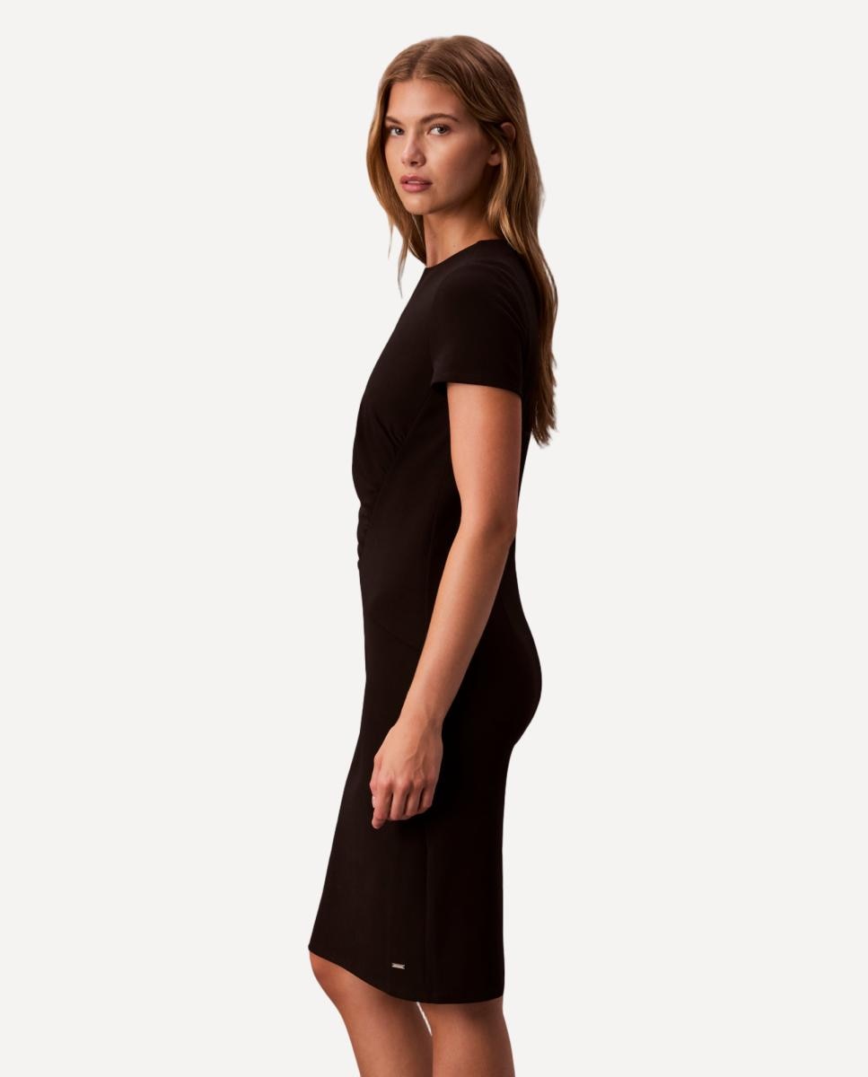 Vestido de Crepe com Manga Curta Preto-4