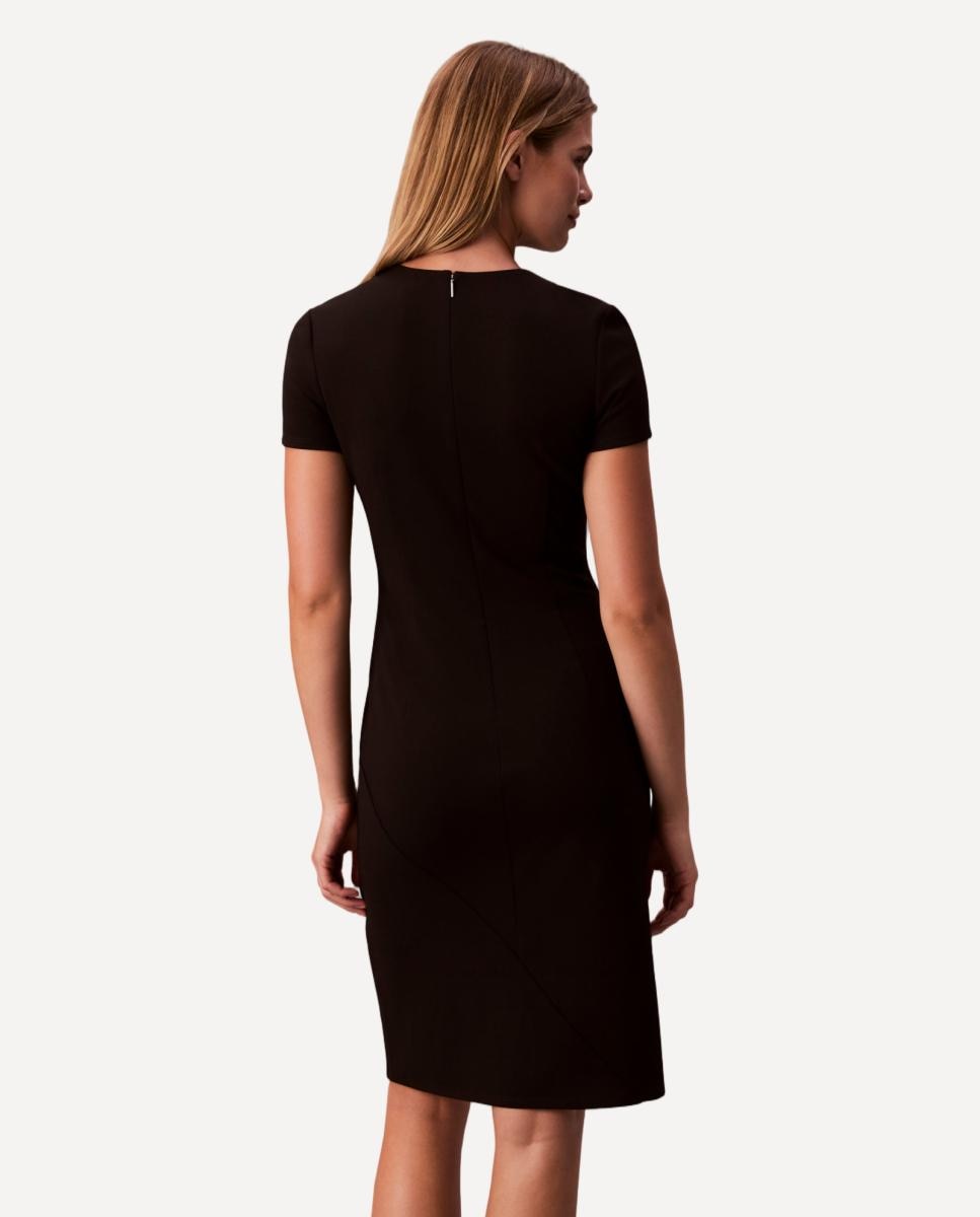 Vestido de Crepe com Manga Curta Preto-5