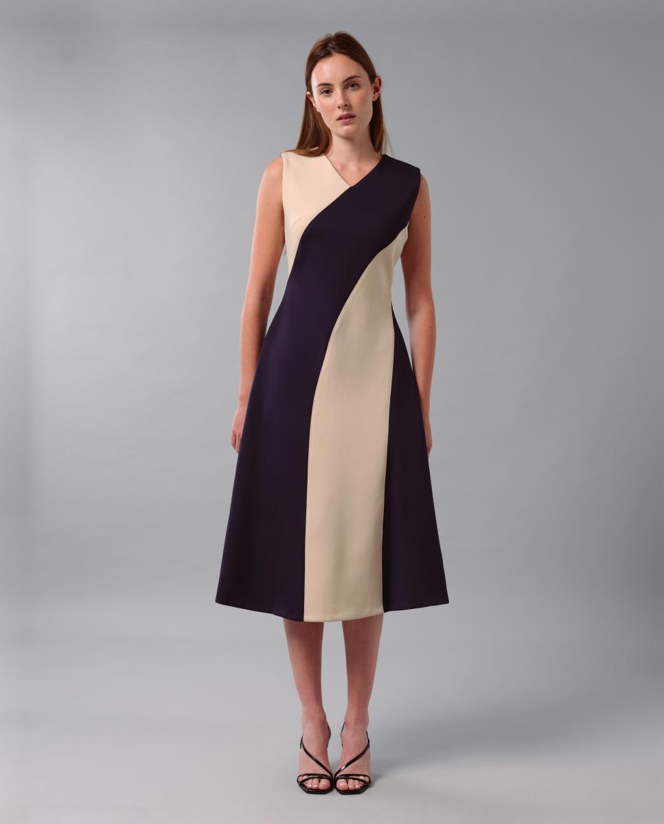 Imagem 0 de Vestido em Corte Evasê com Color Block