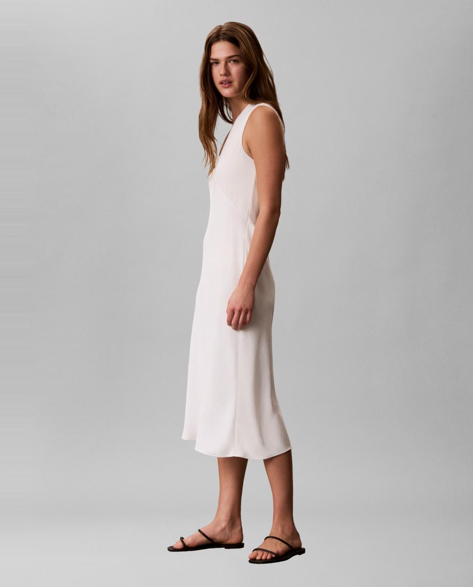 Imagem 0 de Vestido Midi de Crepe com Decote em Bico