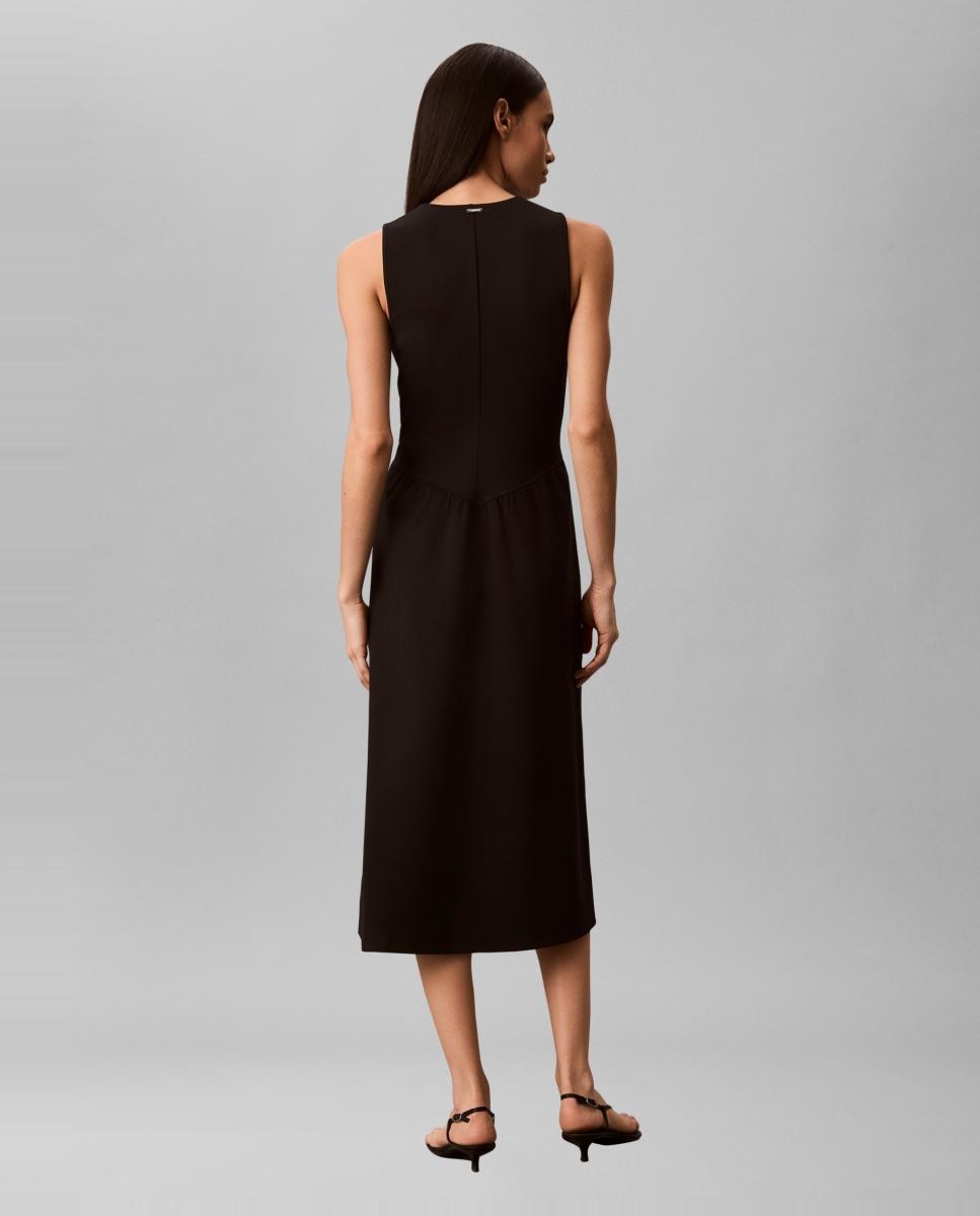 Vestido Midi Evasê com Decote Redondo Preto-2