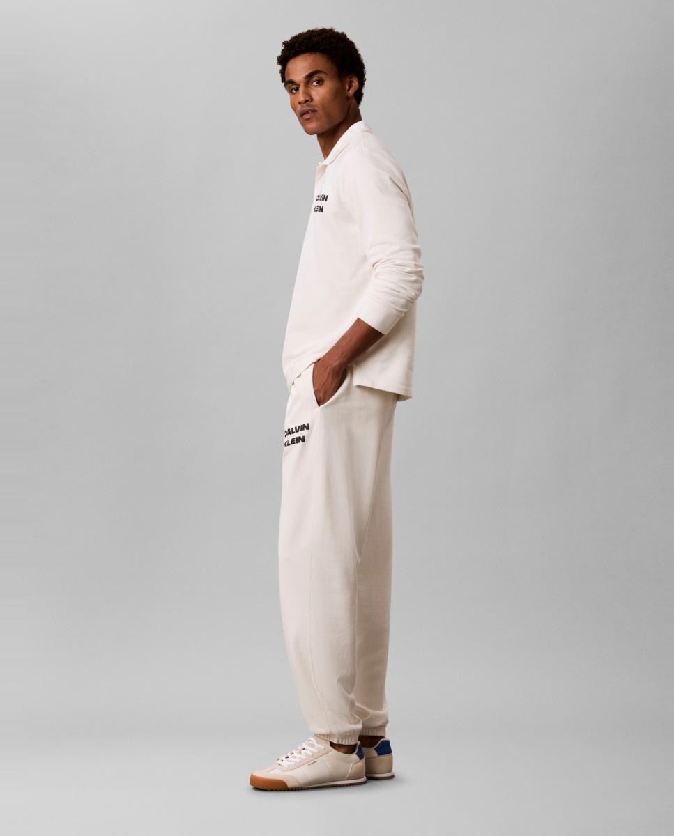 Imagen 5 de Pantalón jogger Hombre con logo - Calvin Klein Jeans - Crudo Crudo