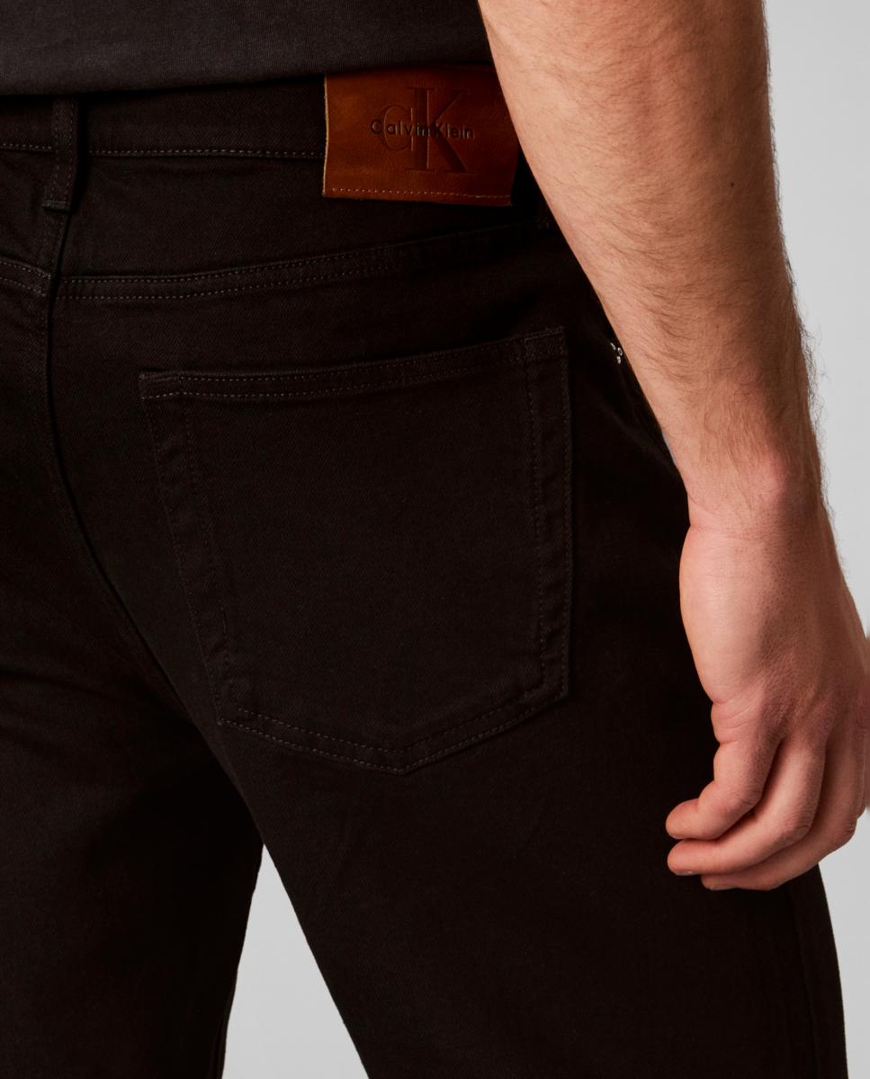 Imagen 5 de Vaquero Hombre Clásico Fit Taper - Calvin Klein Jeans - Negro Negro