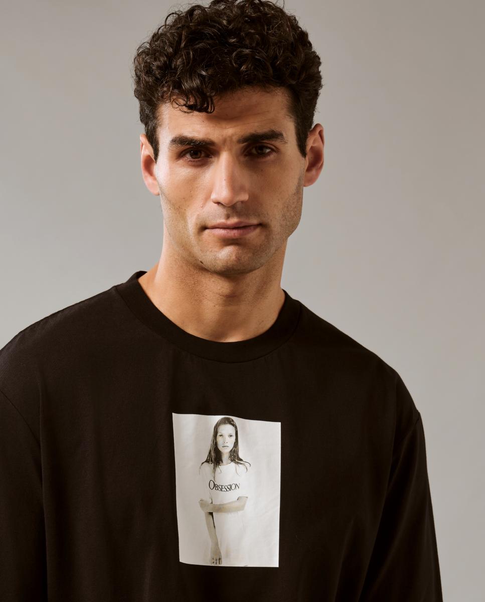 T-shirt com Estampado Gráfico Kate Moss Preto-5