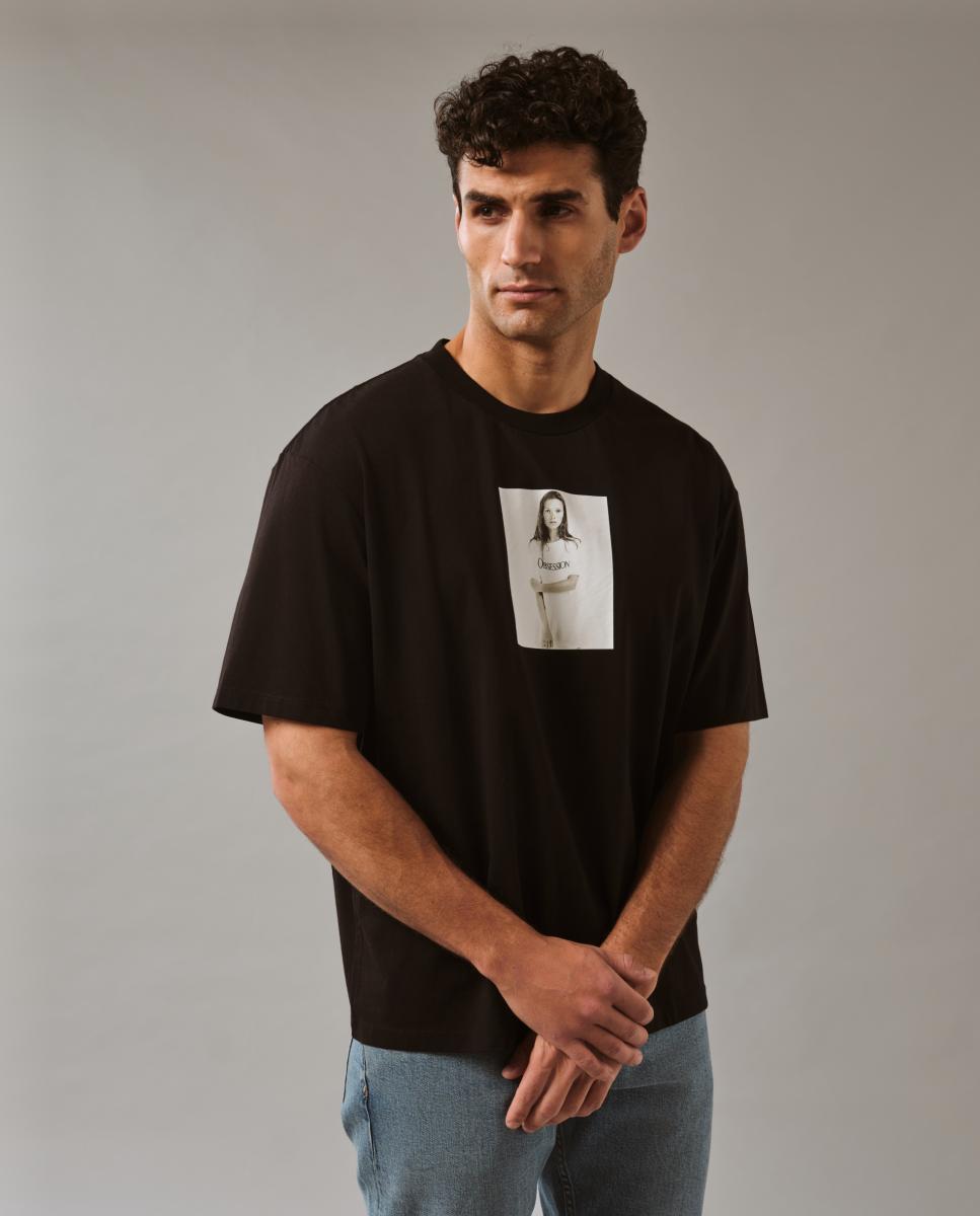 T-shirt Unissexo com Estampado Gráfico Kate Moss Preto-5